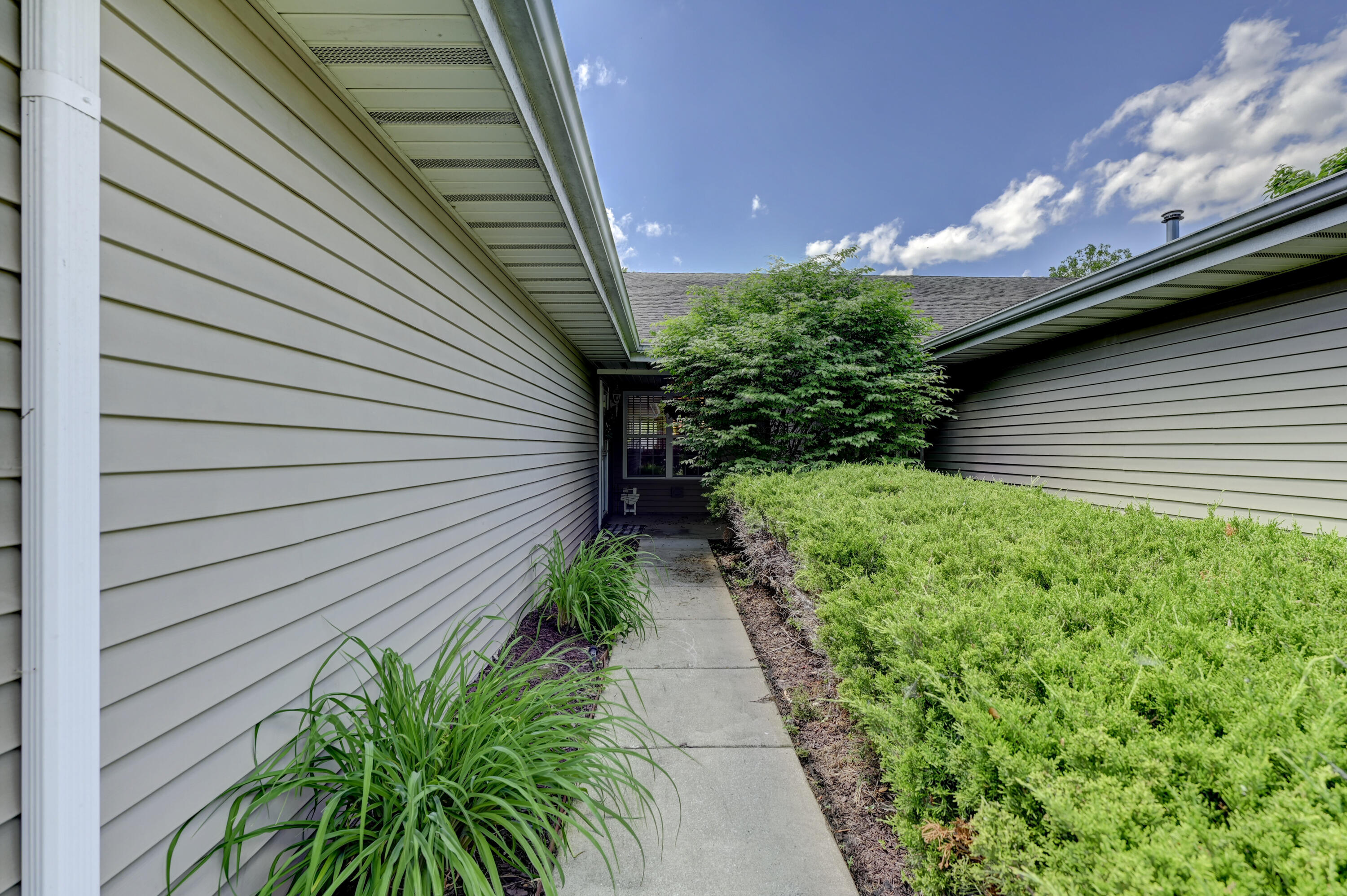 940 N Colfax Street