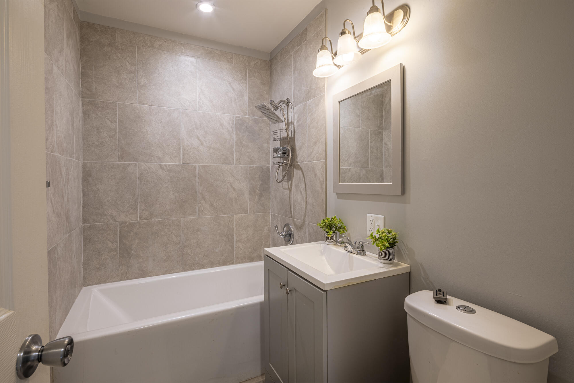 1027-1011 Utah Street Unit: 1027