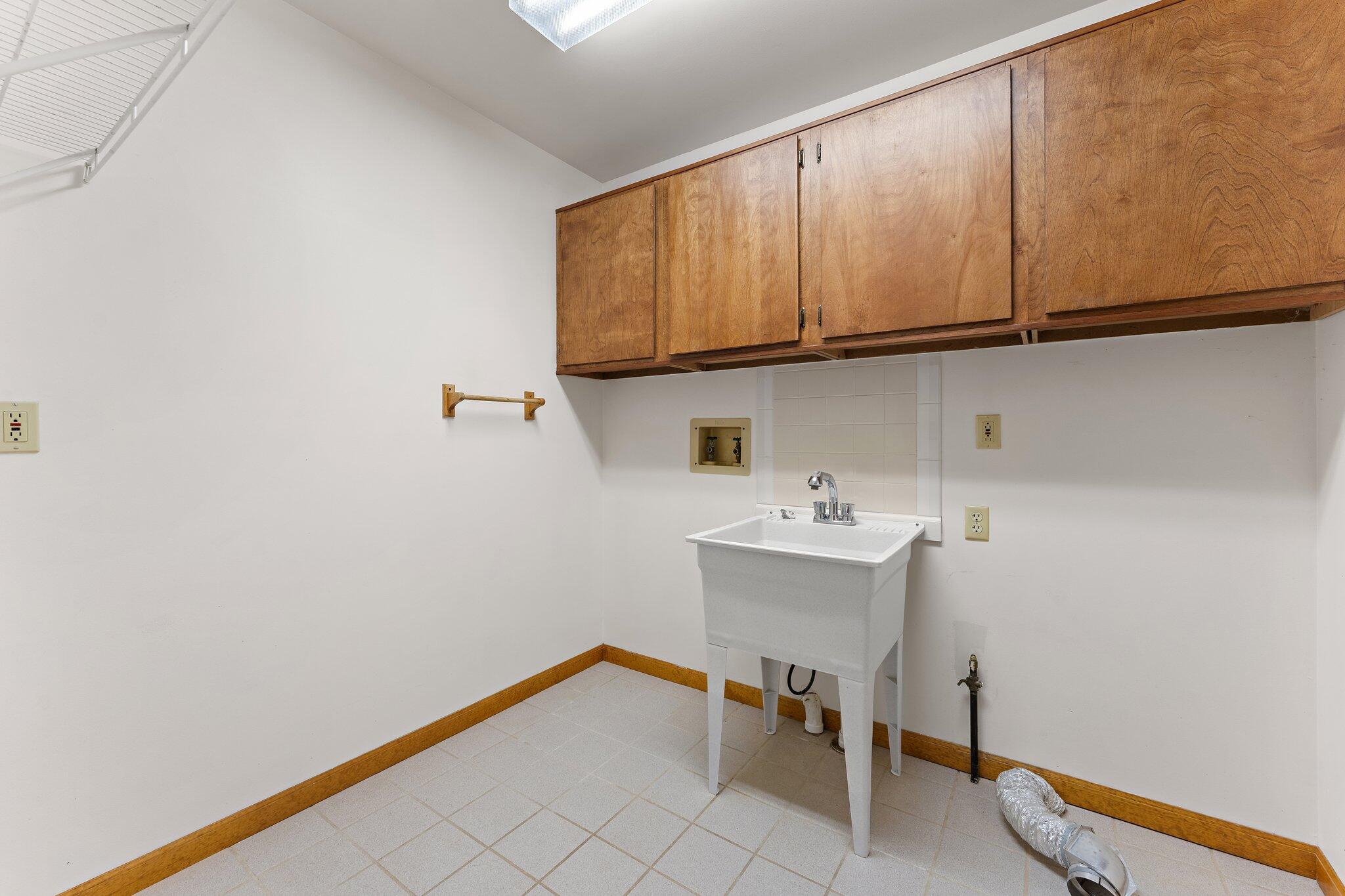 1673 Sunnyslope Drive