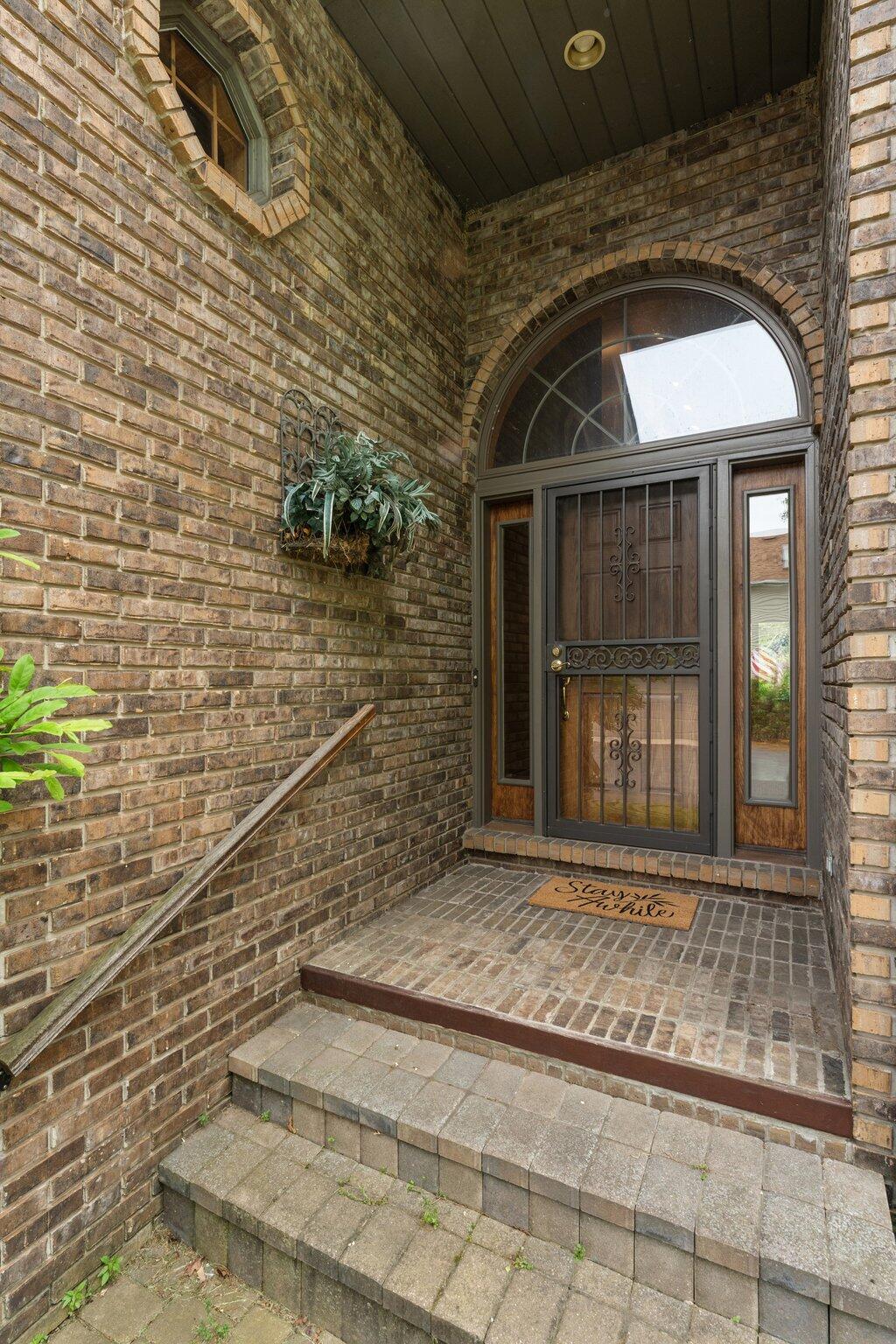 1673 Sunnyslope Drive