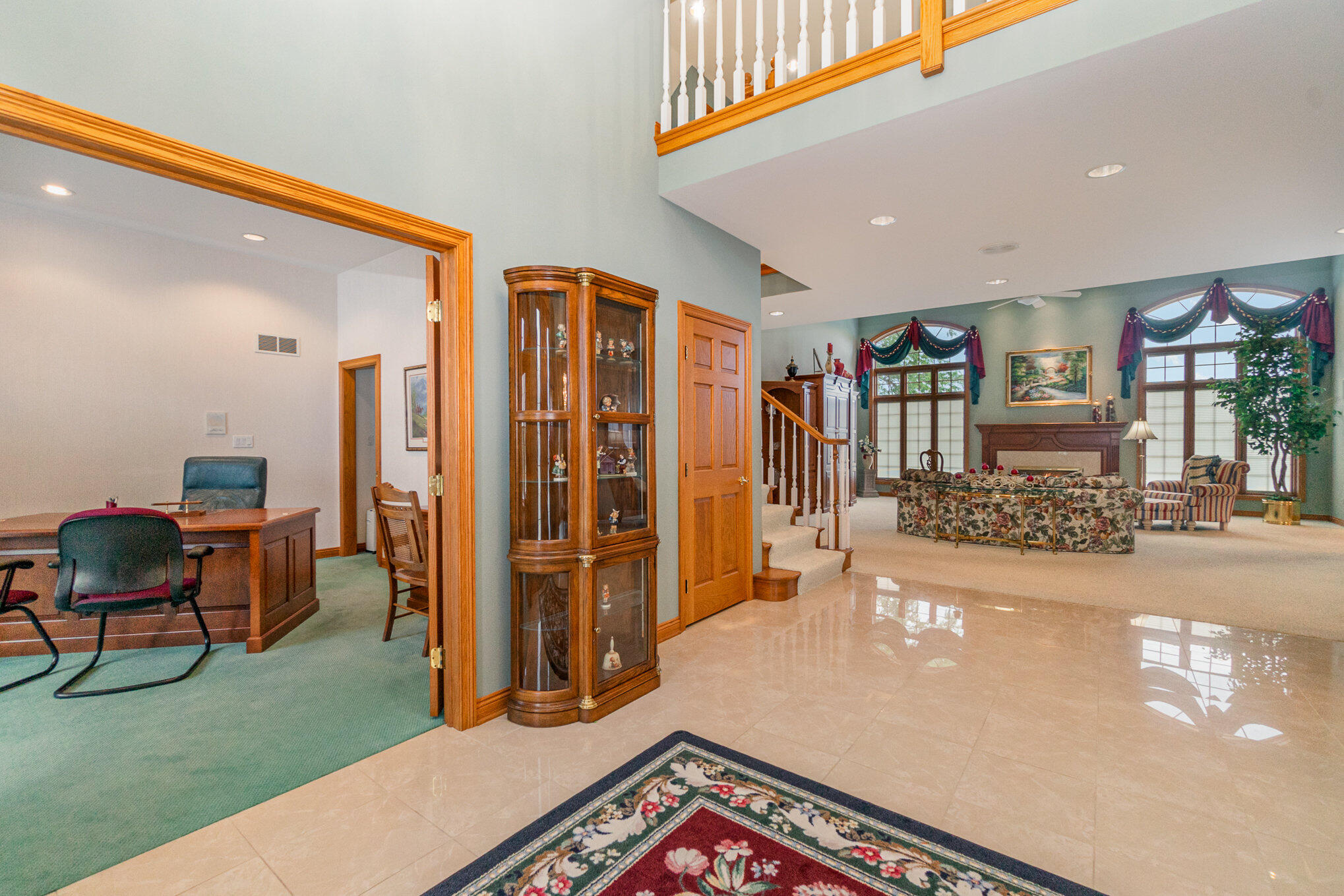 1033 Perthshire Lane