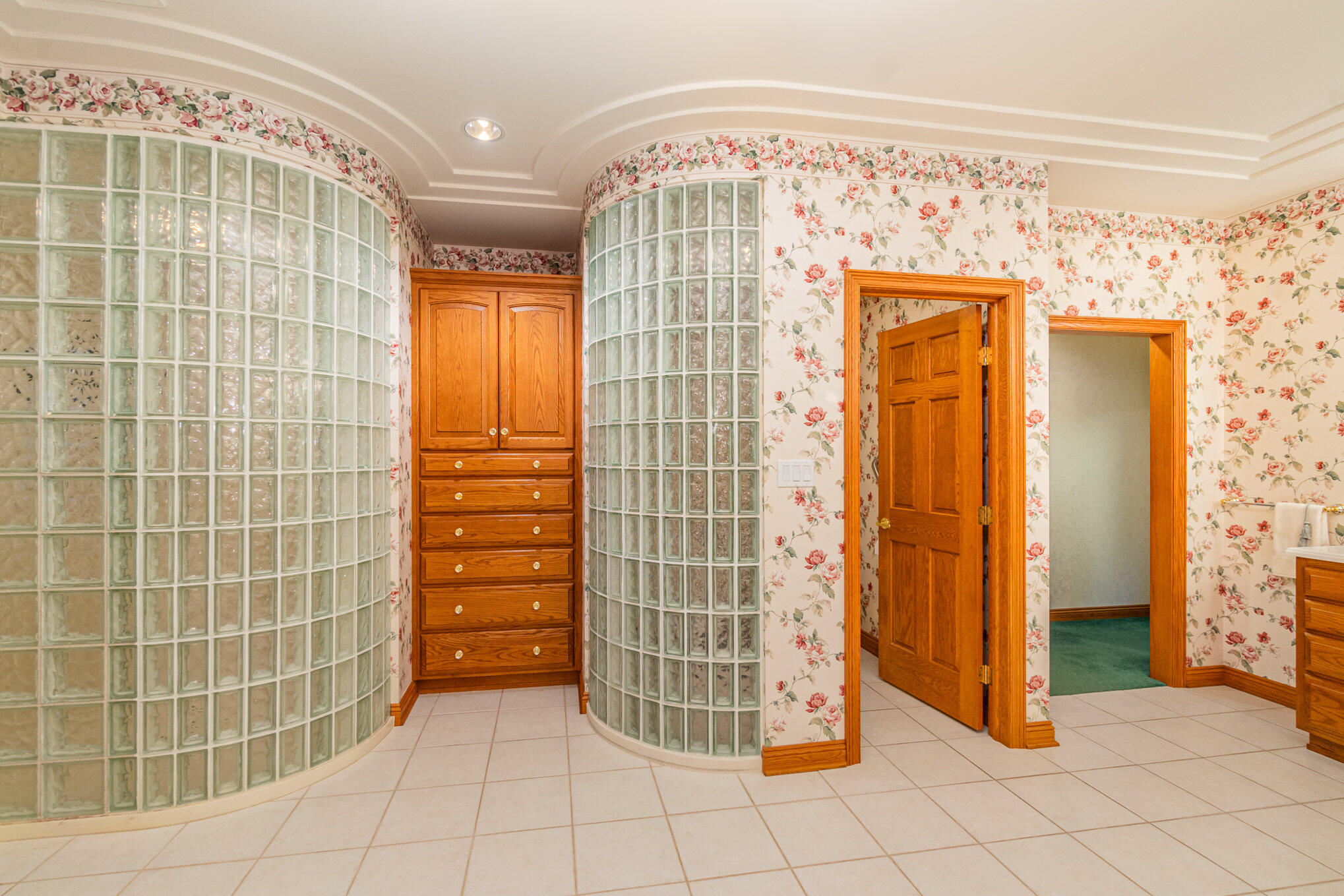 1033 Perthshire Lane