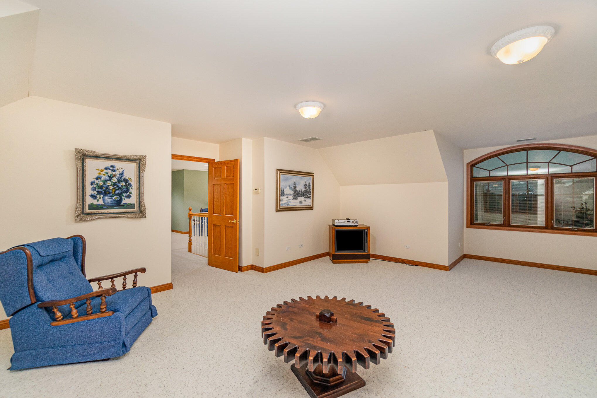 1033 Perthshire Lane