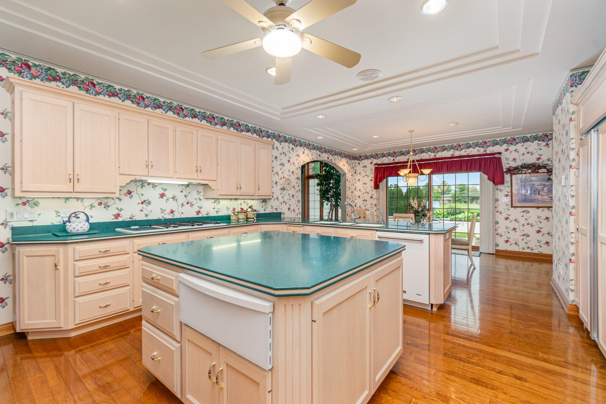 1033 Perthshire Lane