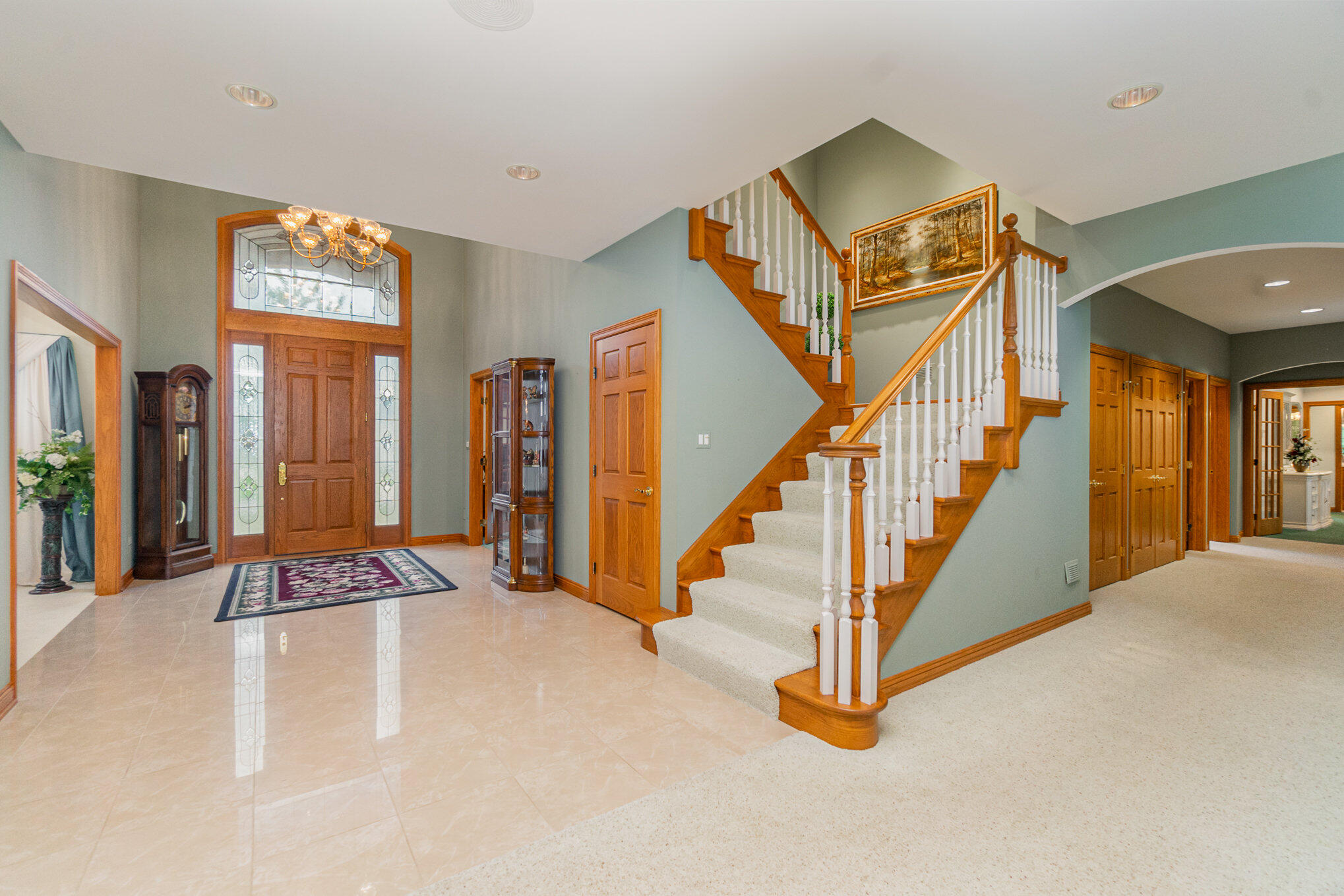 1033 Perthshire Lane