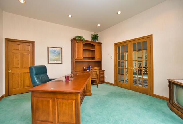 1033 Perthshire Lane