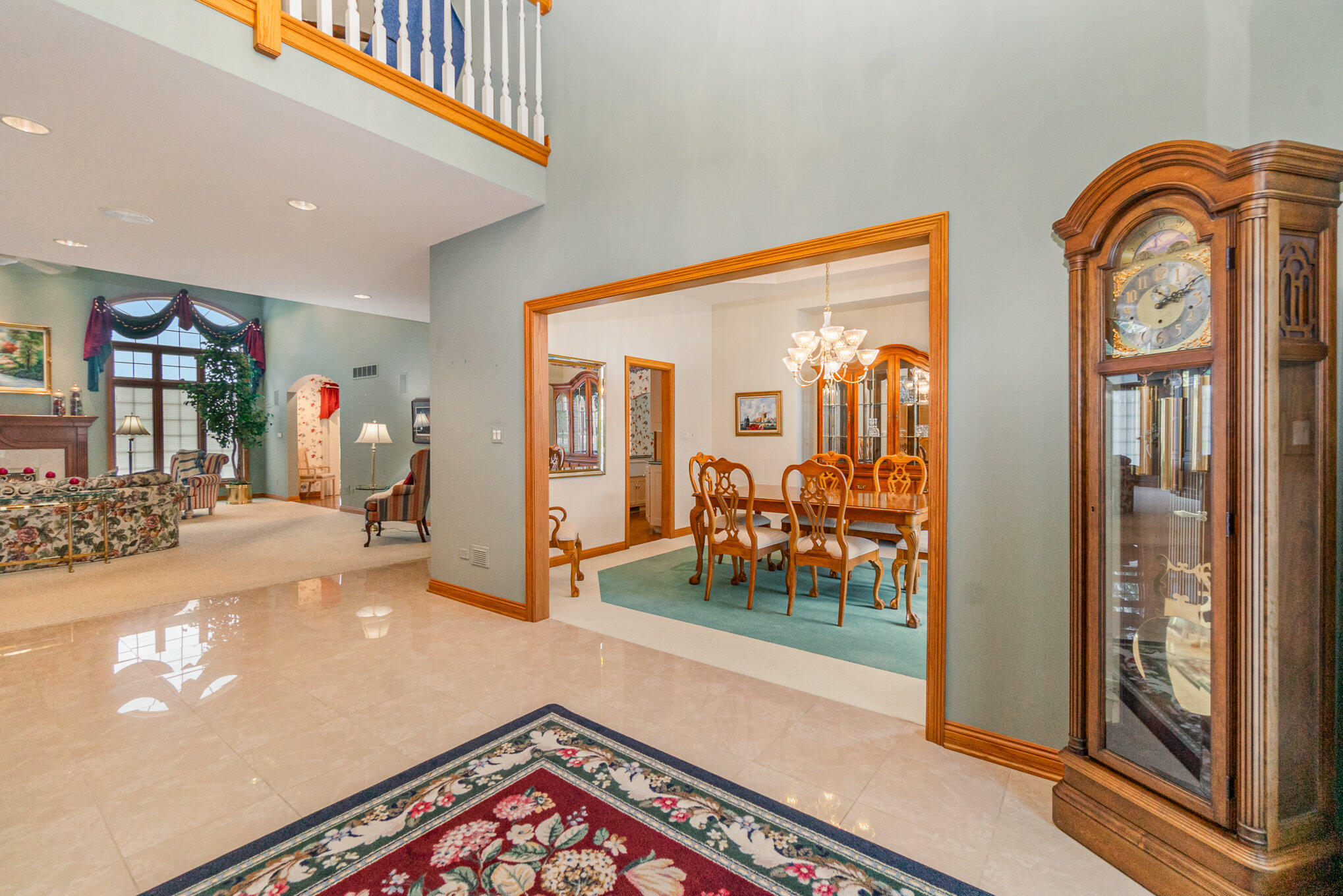 1033 Perthshire Lane