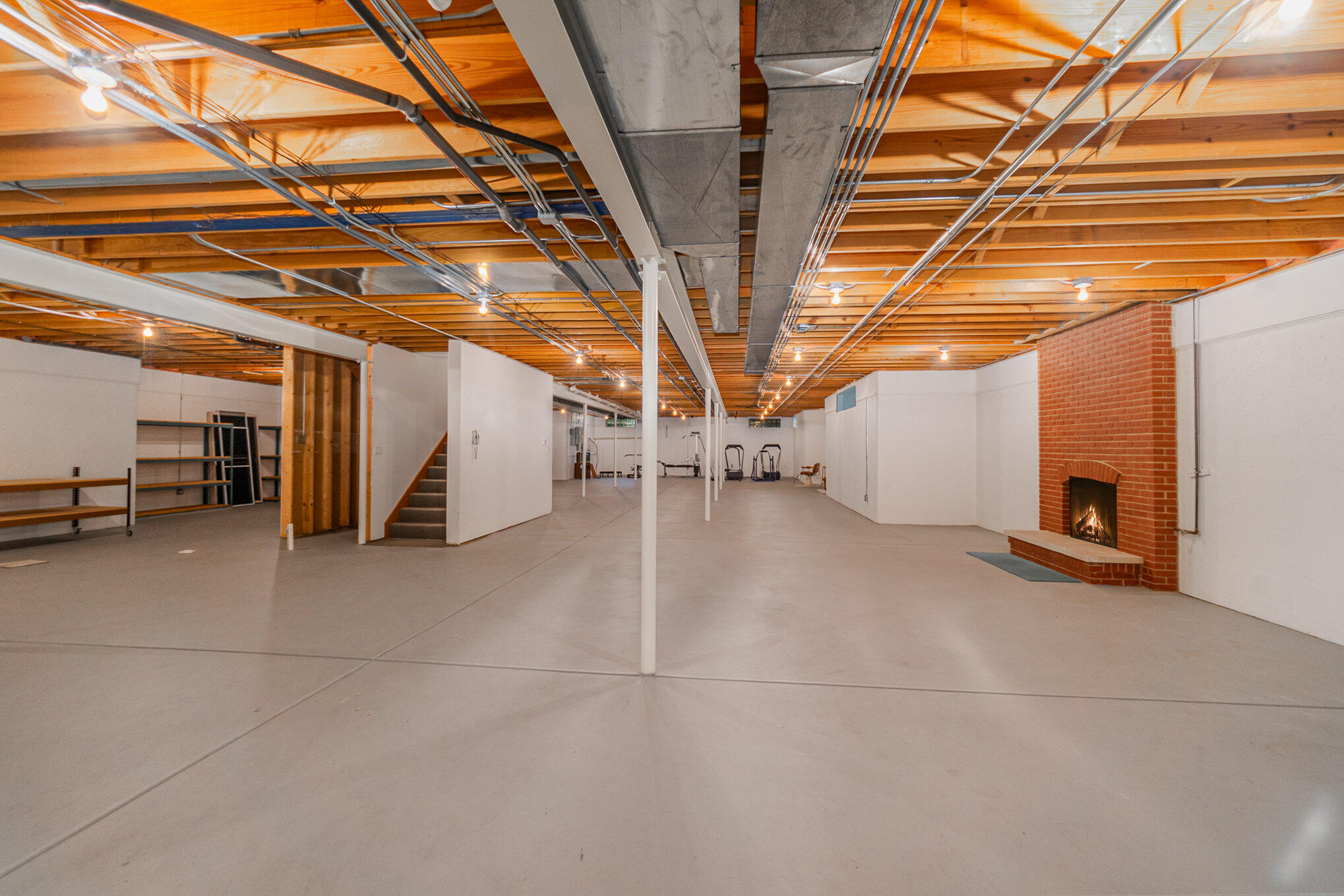 1033 Perthshire Lane