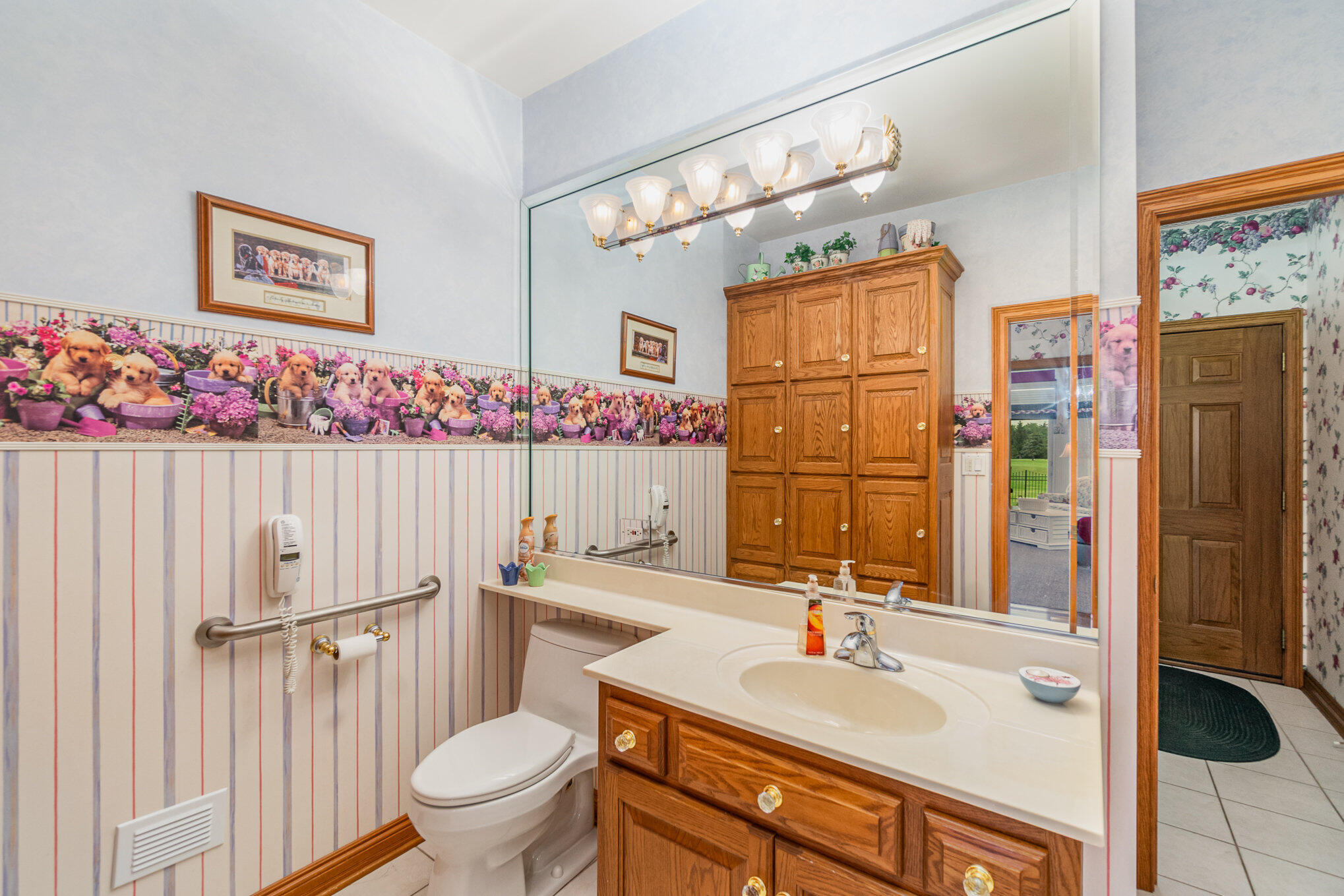 1033 Perthshire Lane