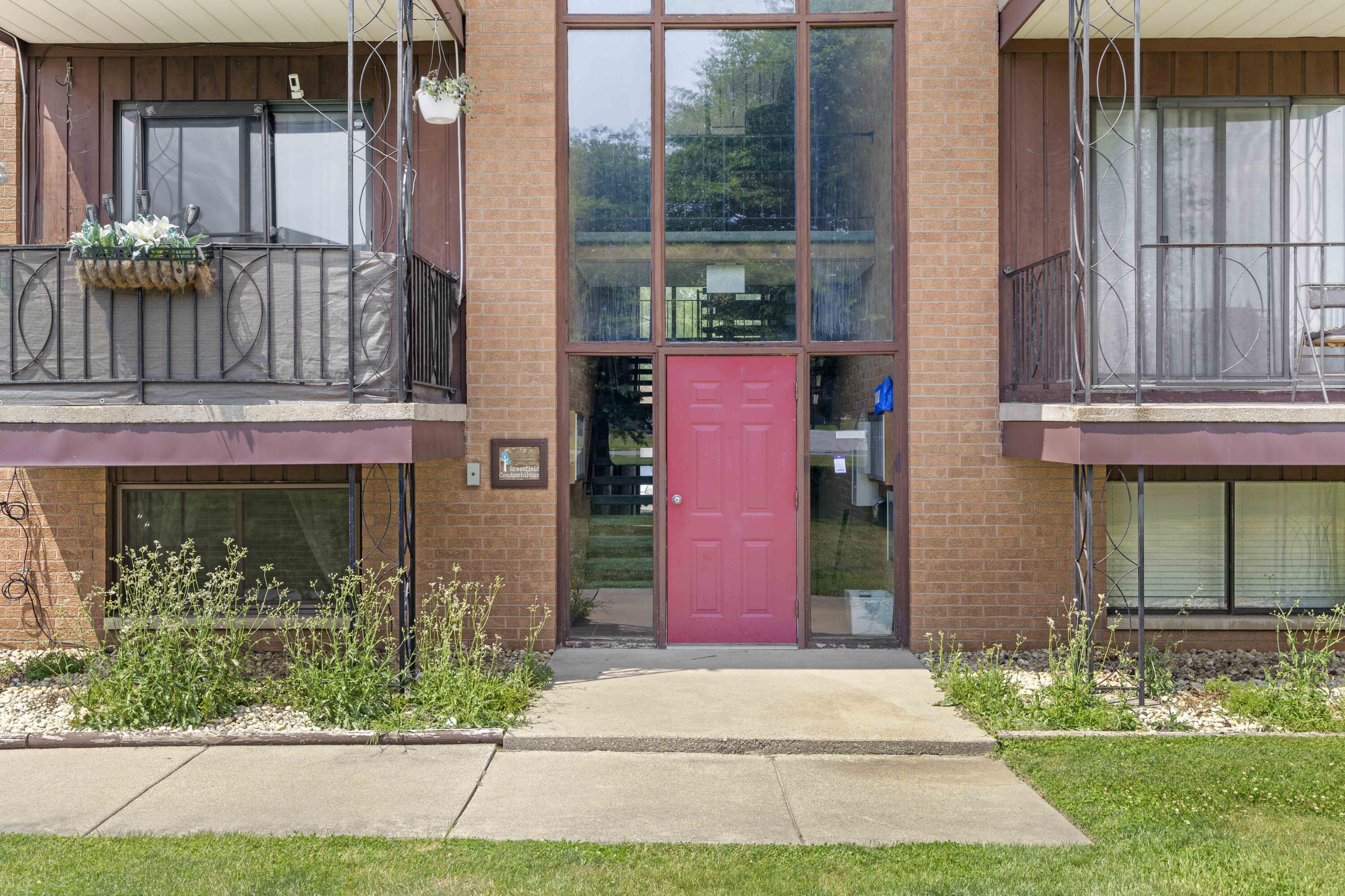 716 Moraine Trace Unit: 12