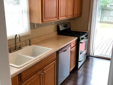 106 Henderlong Pkwy