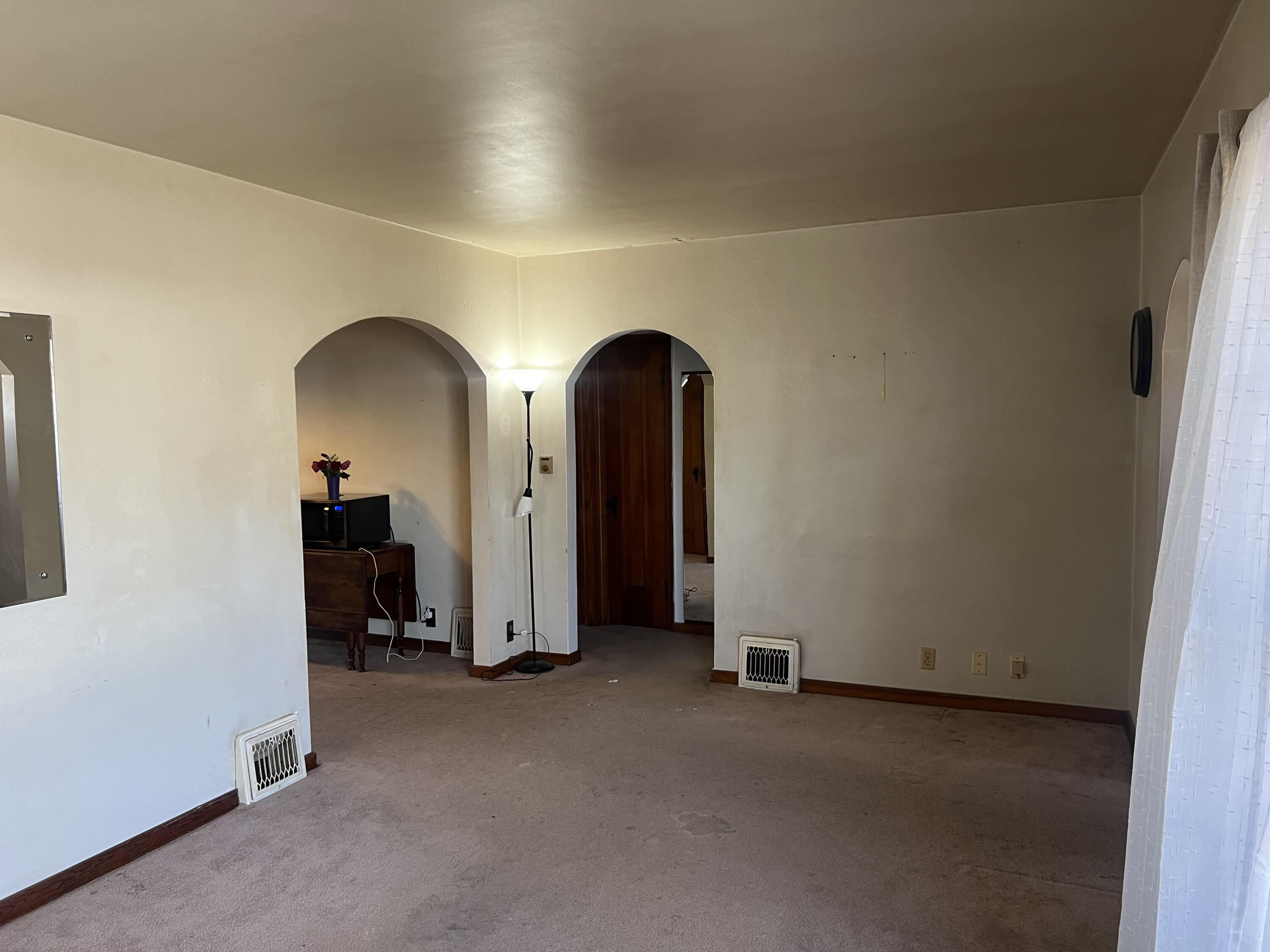 1009 W 63rd Avenue