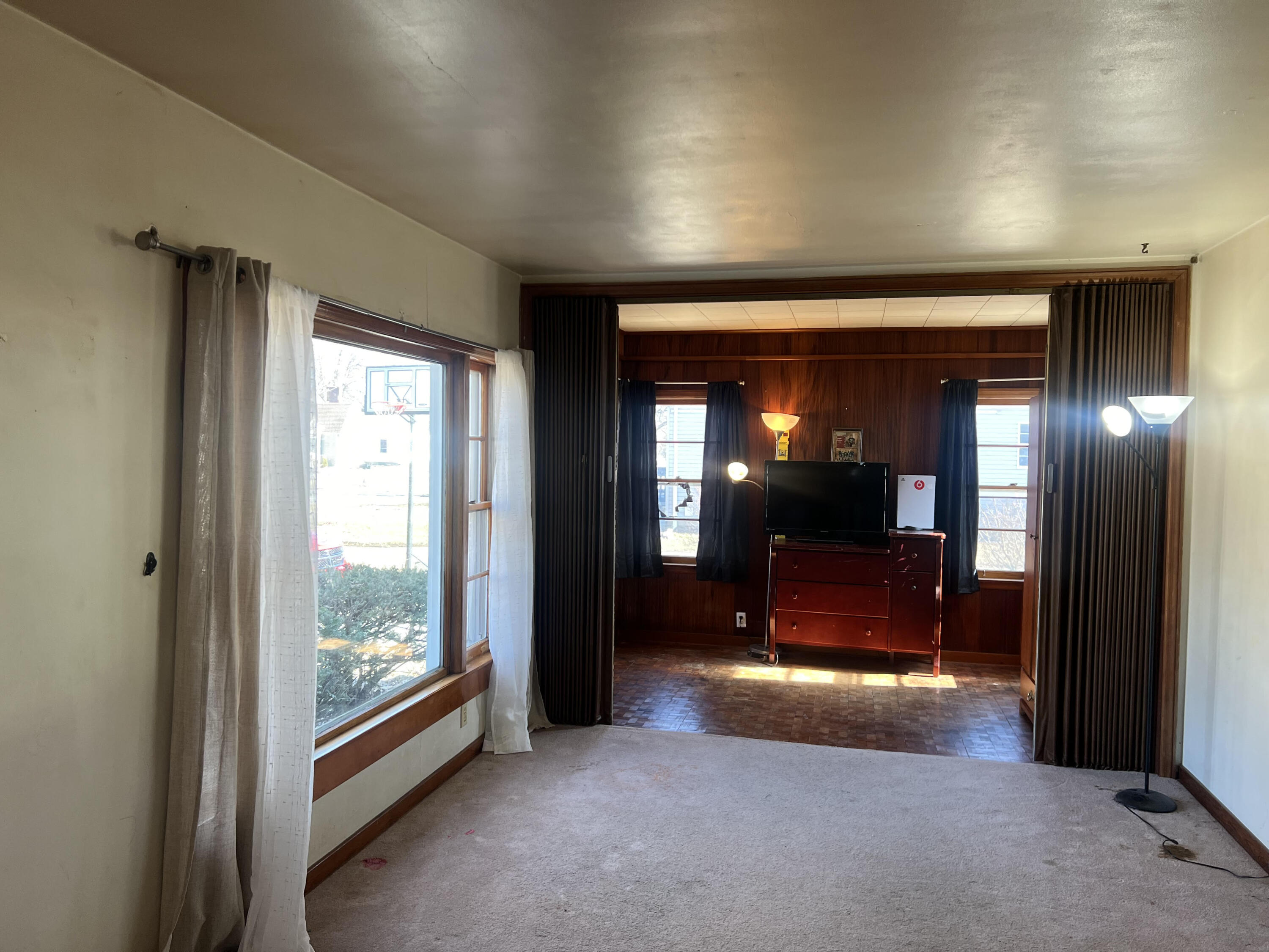 1009 W 63rd Avenue