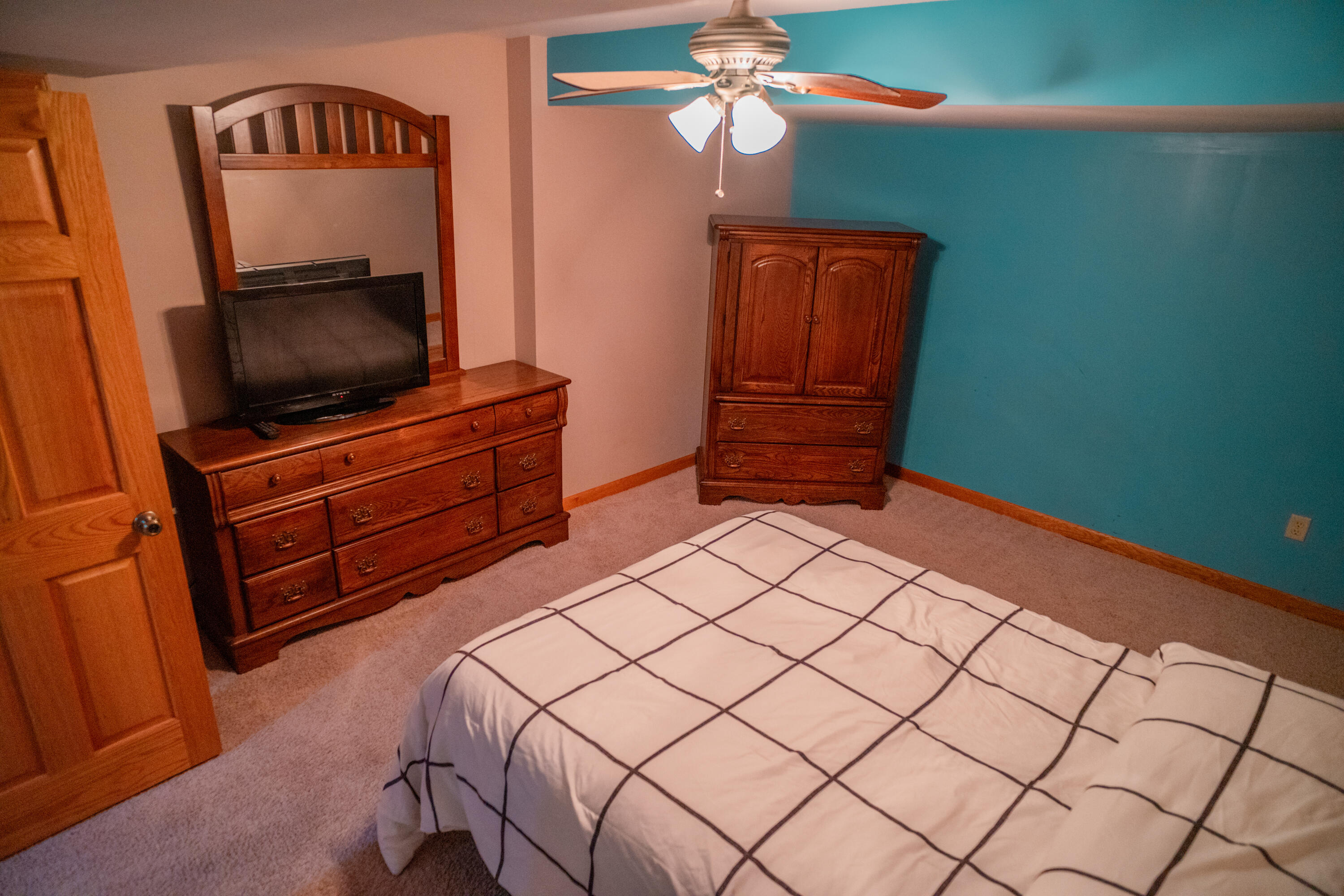 906 Saddlebrook Court