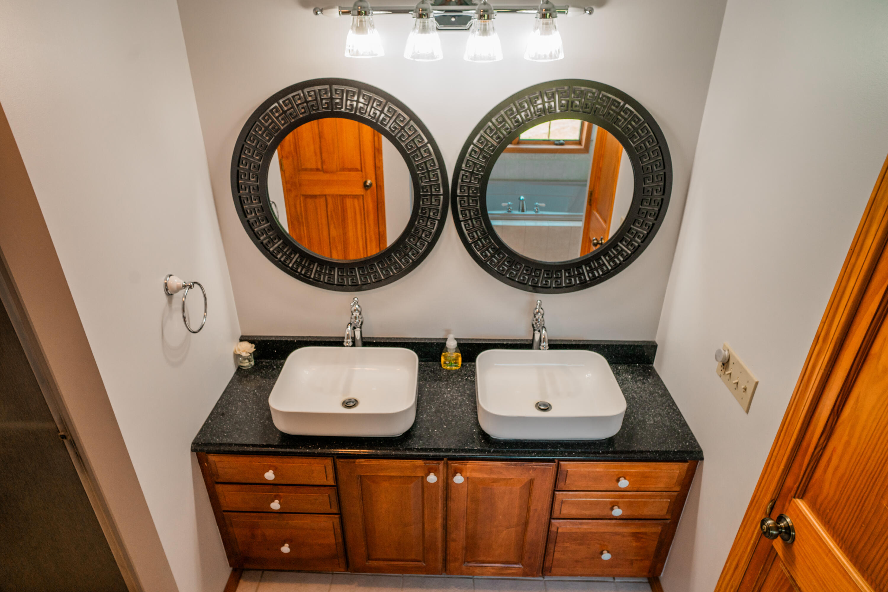 906 Saddlebrook Court
