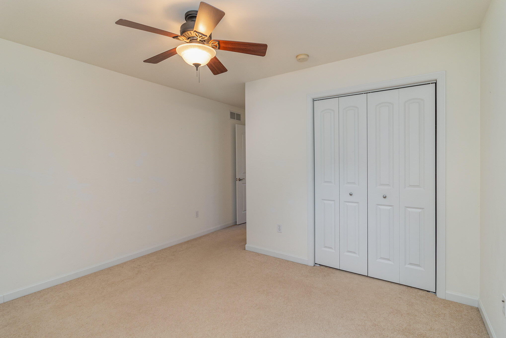 5750 E 1168 N