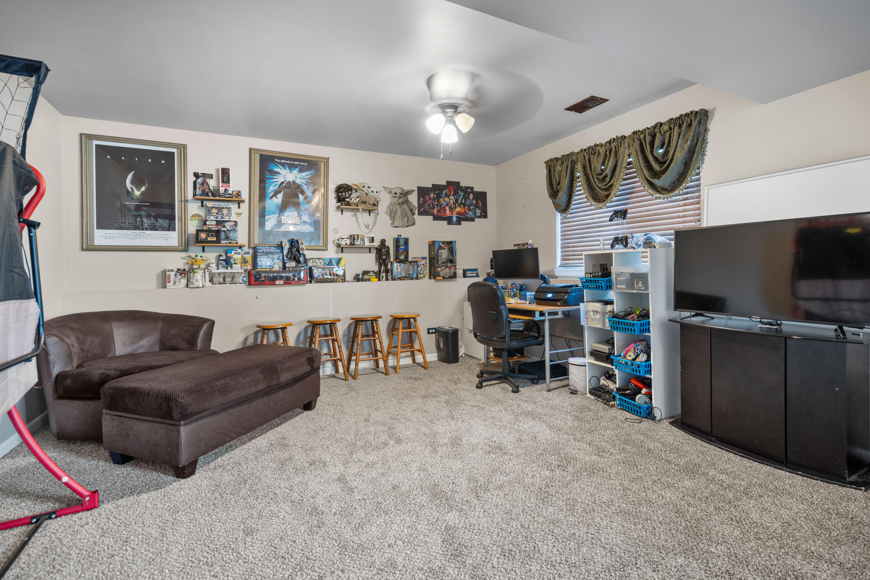7495 Kestrel Street