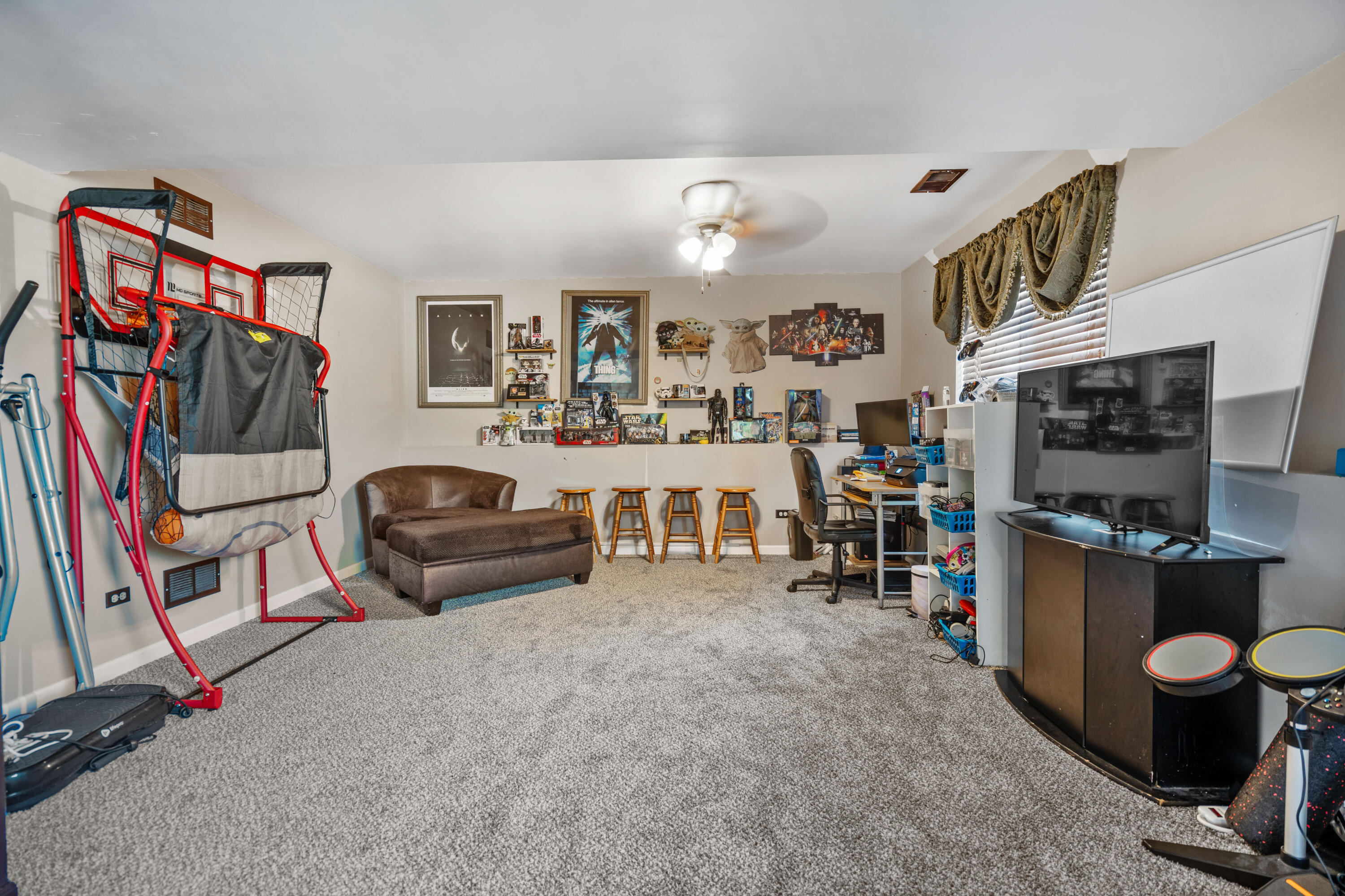 7495 Kestrel Street