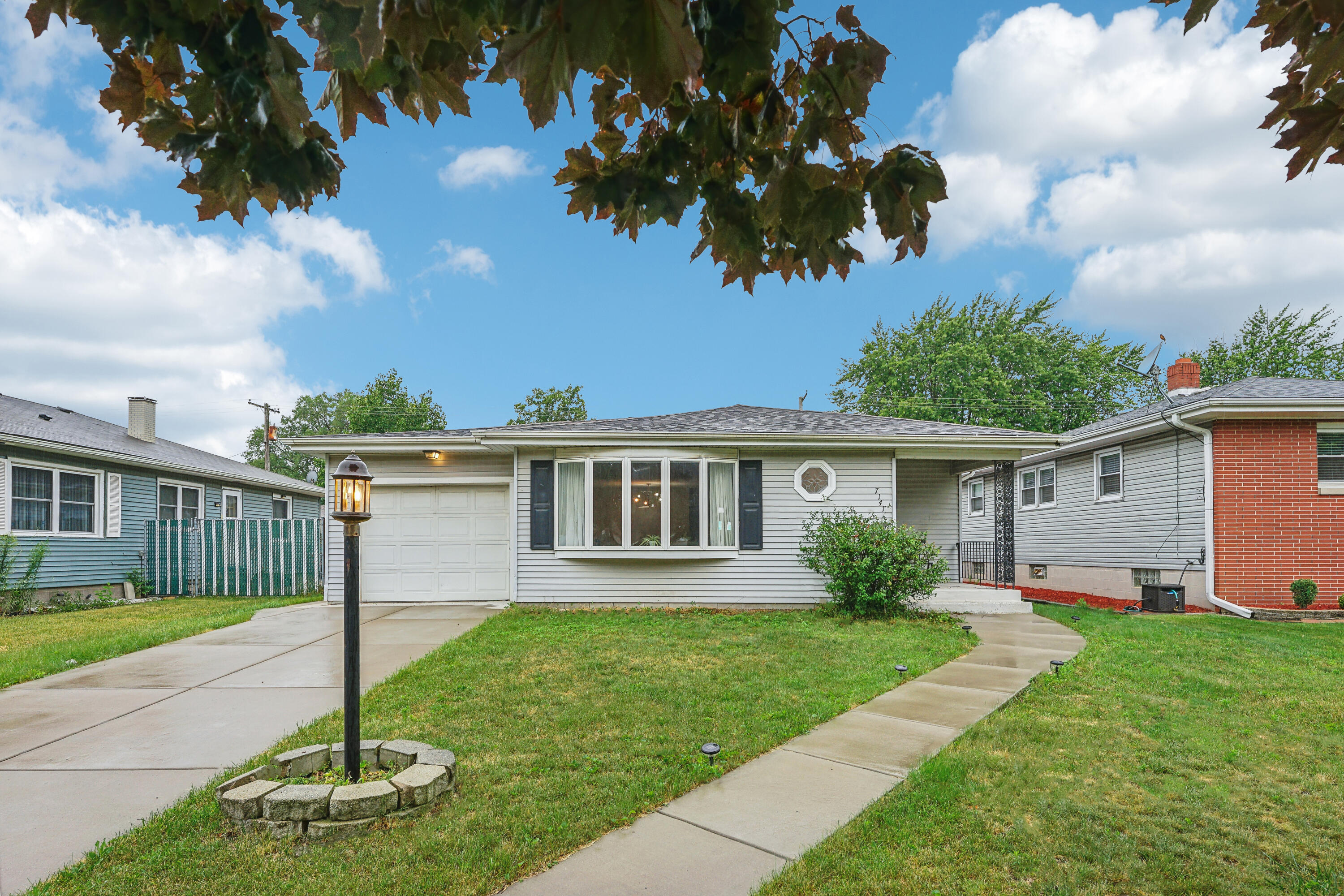 7148 Northcote Avenue