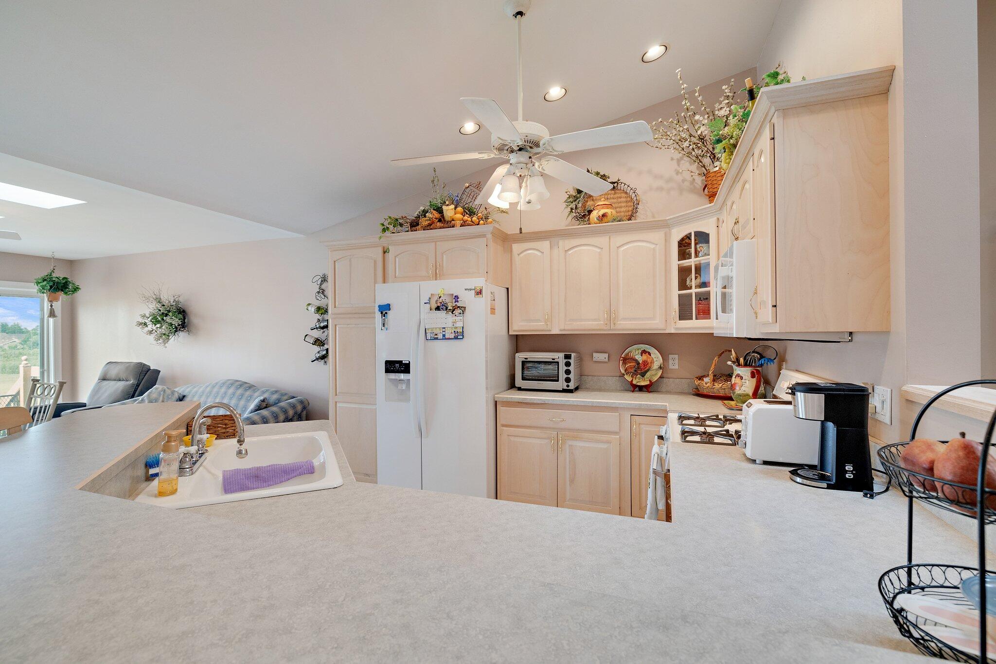 5736 Gull Dr