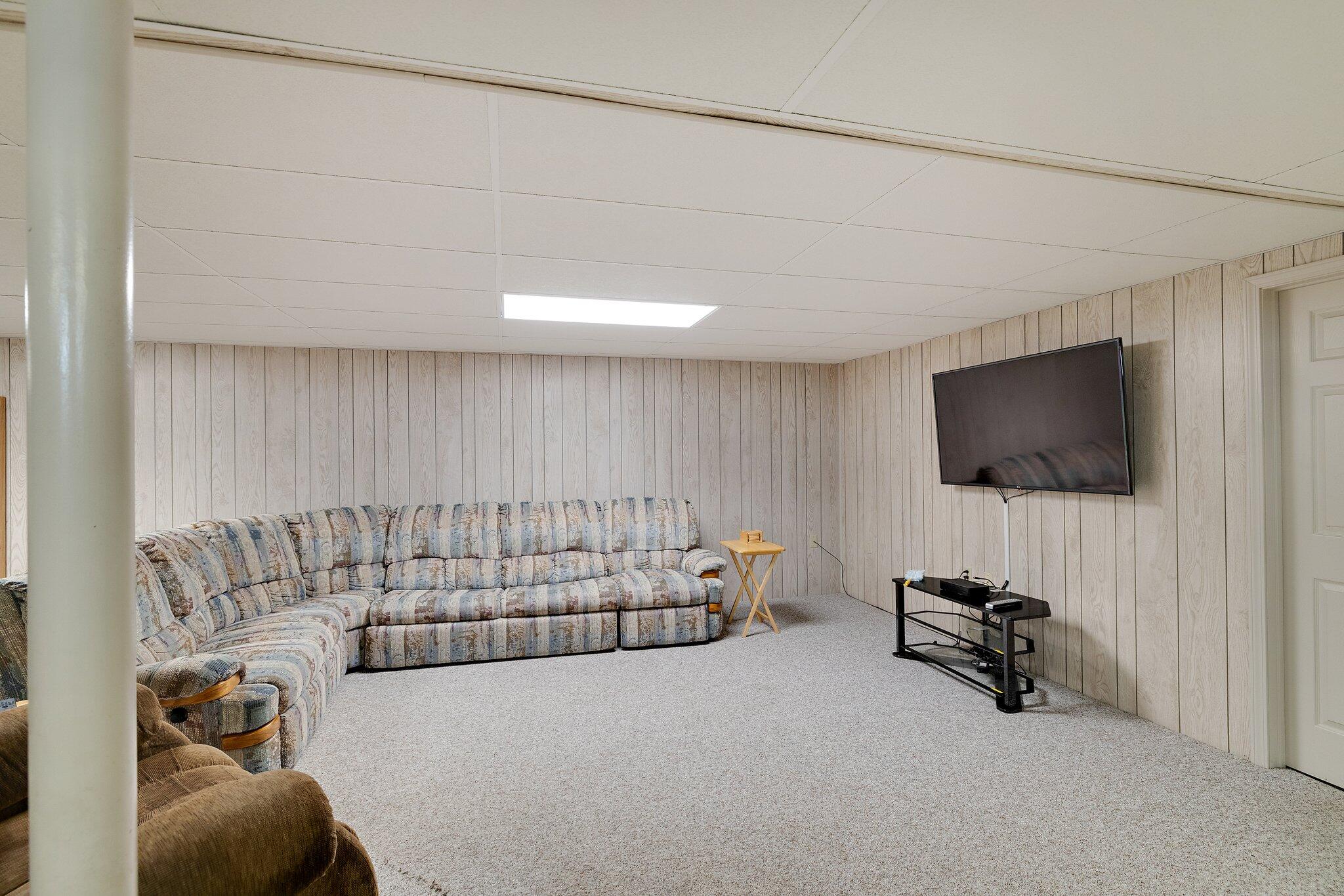 5736 Gull Dr