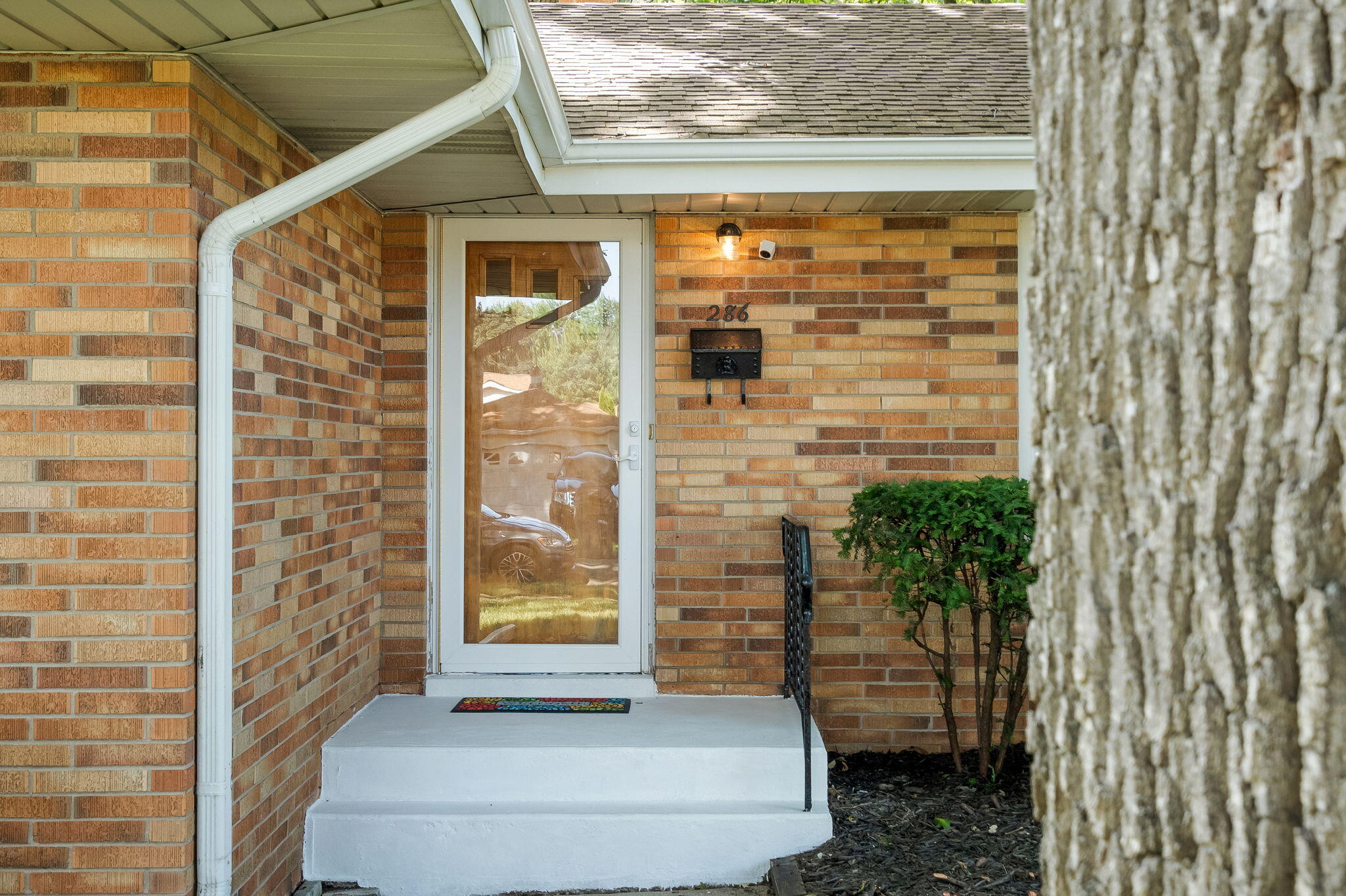 286 Crestwood Drive