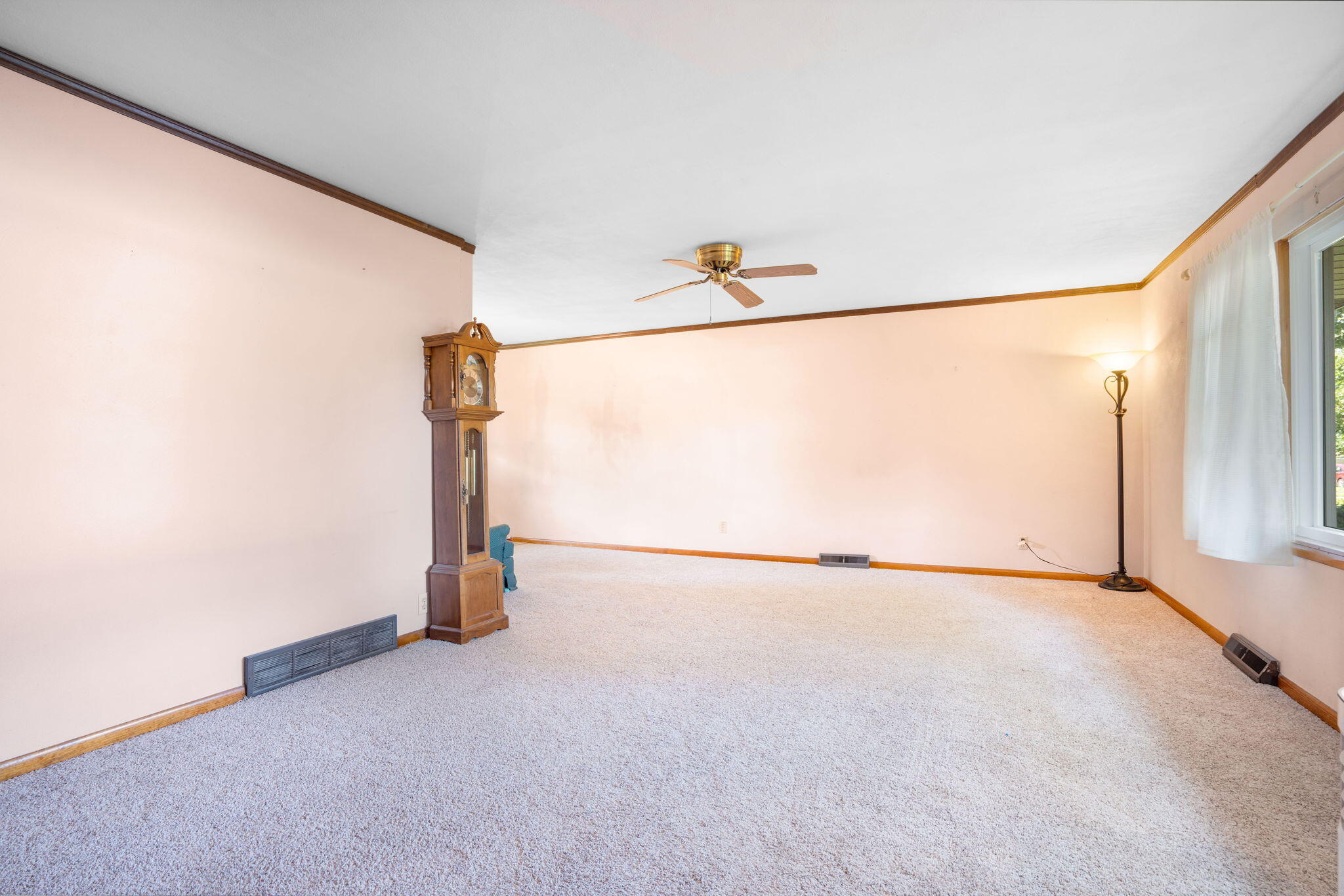 286 Crestwood Drive