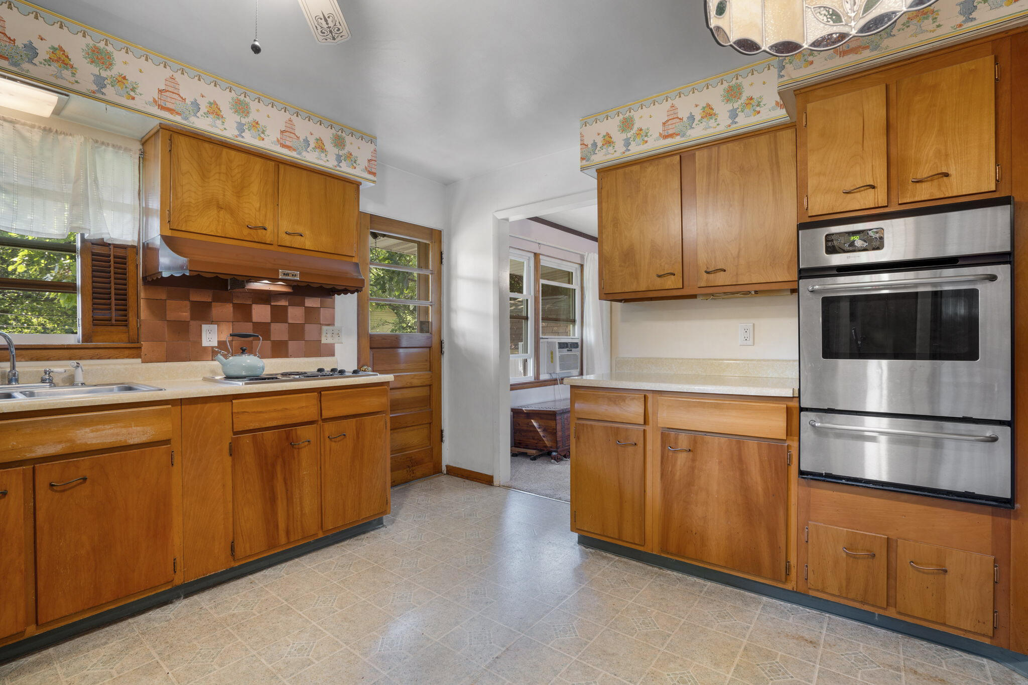 286 Crestwood Drive
