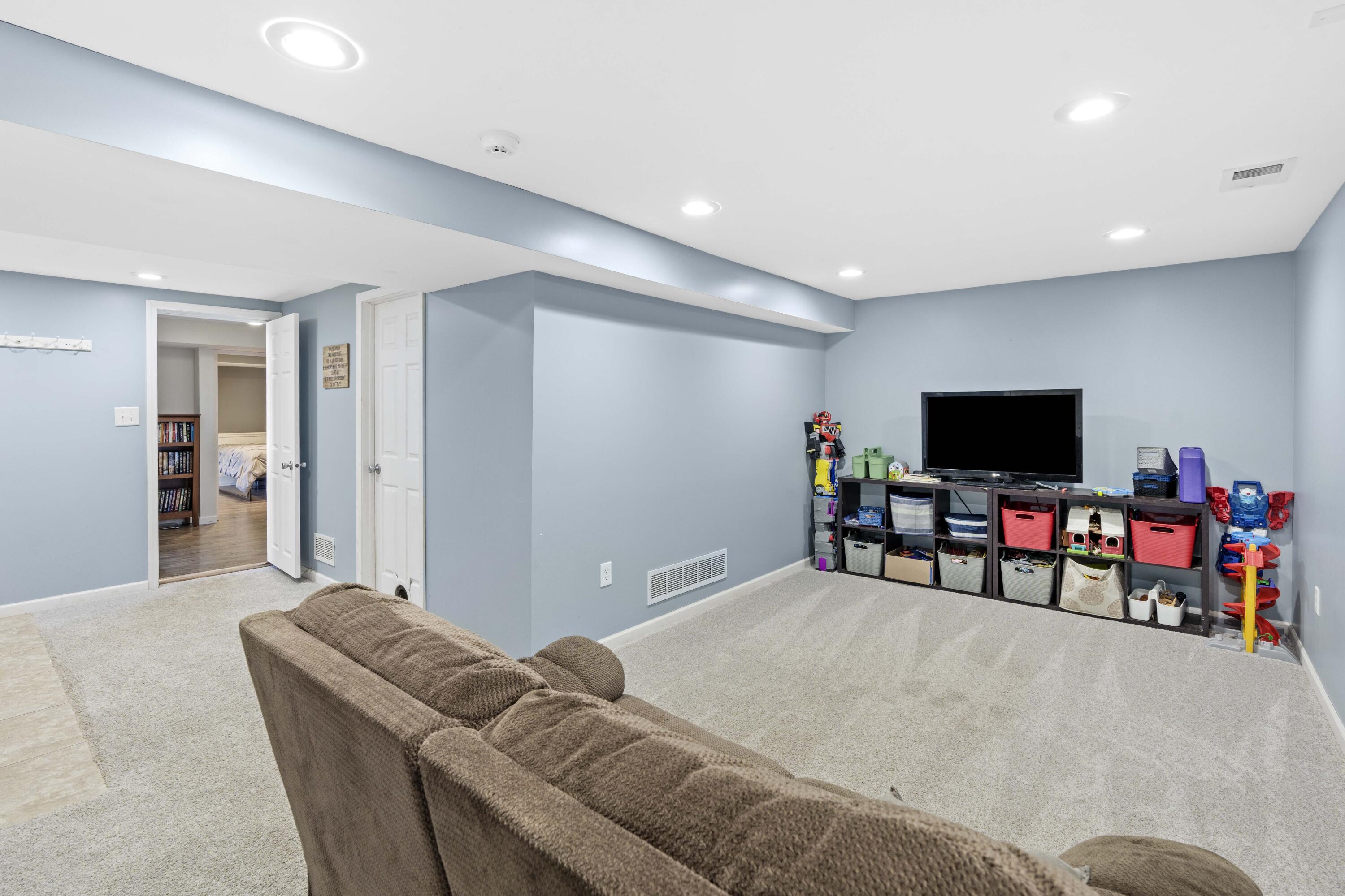 10627 Porter Street