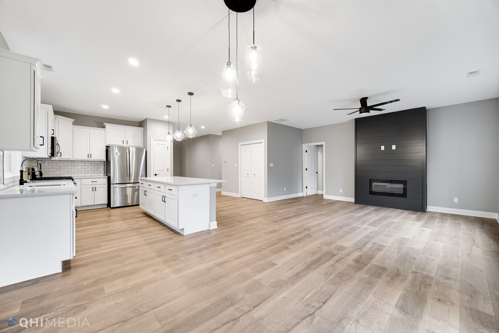 314 Holst Lane