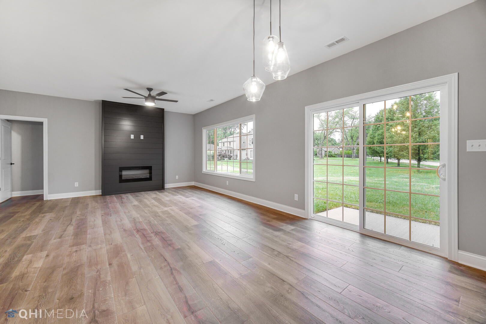 314 Holst Lane