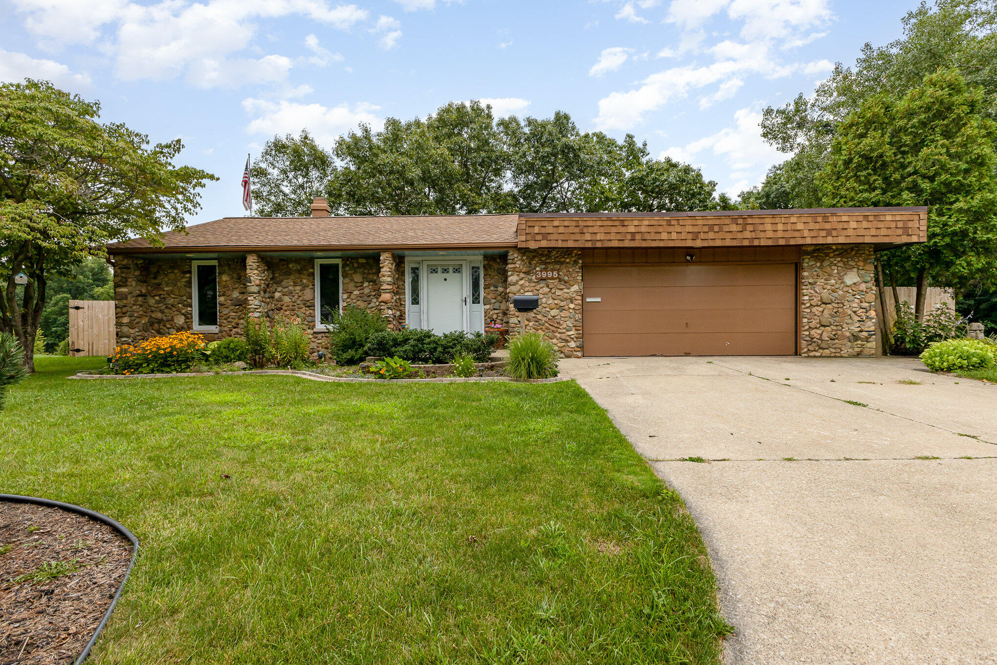 3995 E 34th Court