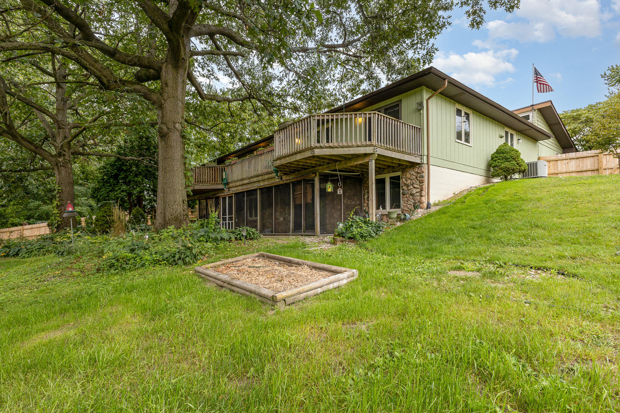 3995 E 34th Court