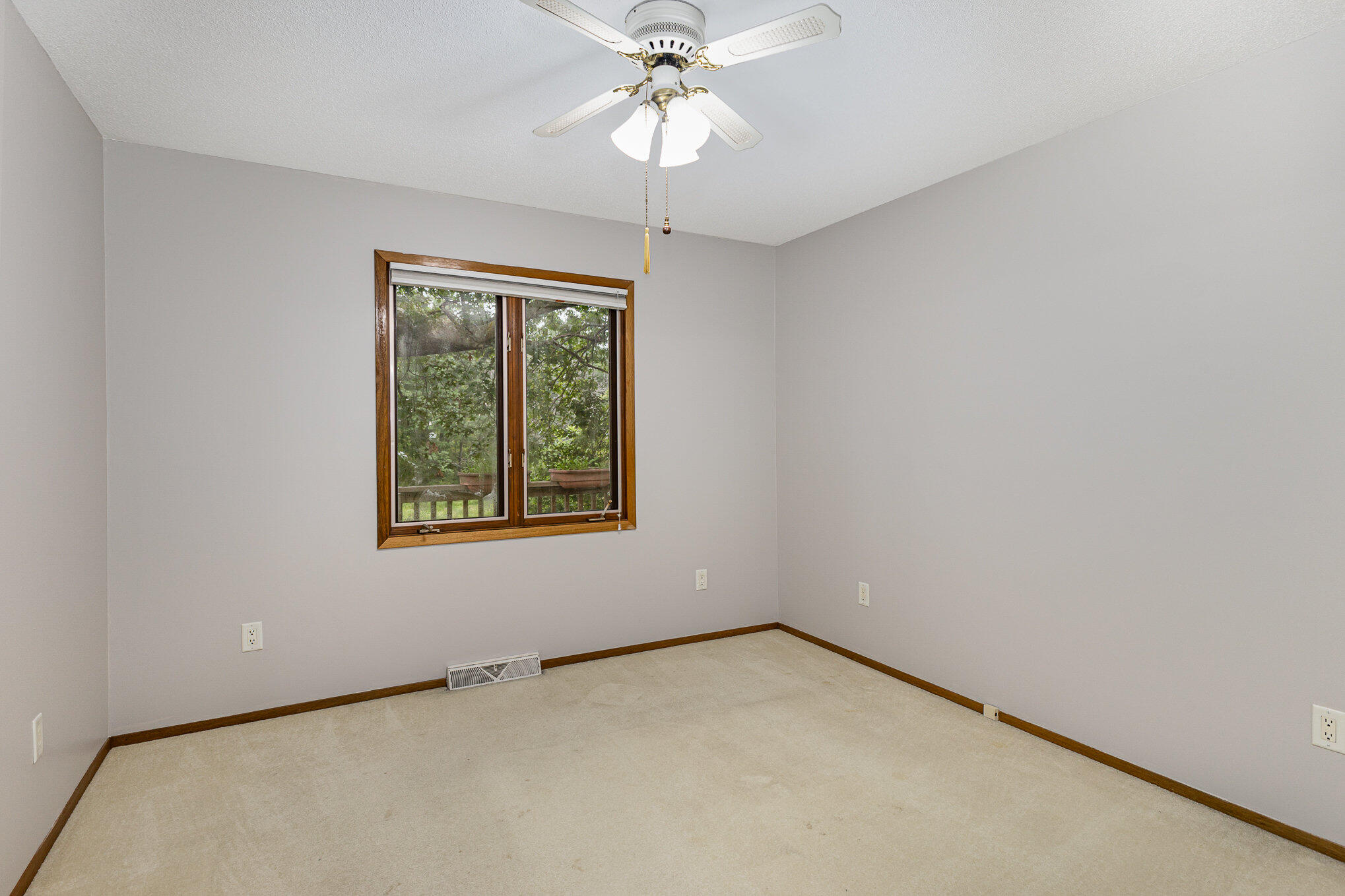 3995 E 34th Court