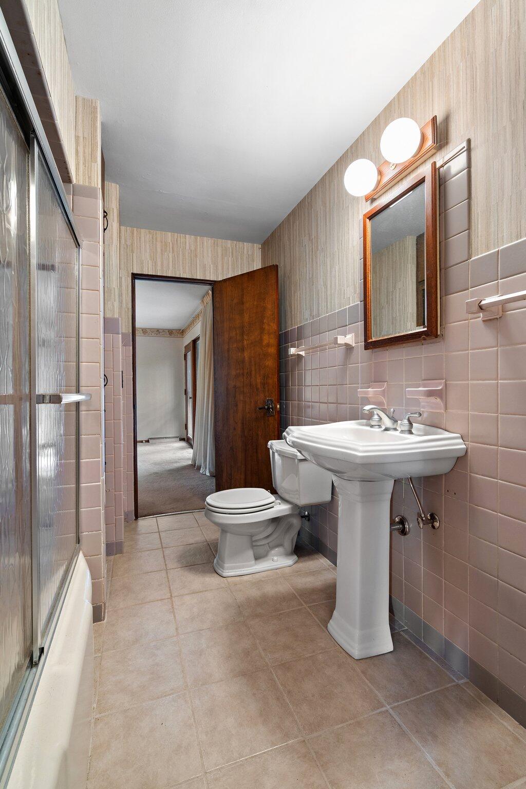 8142 Hawthorne Drive