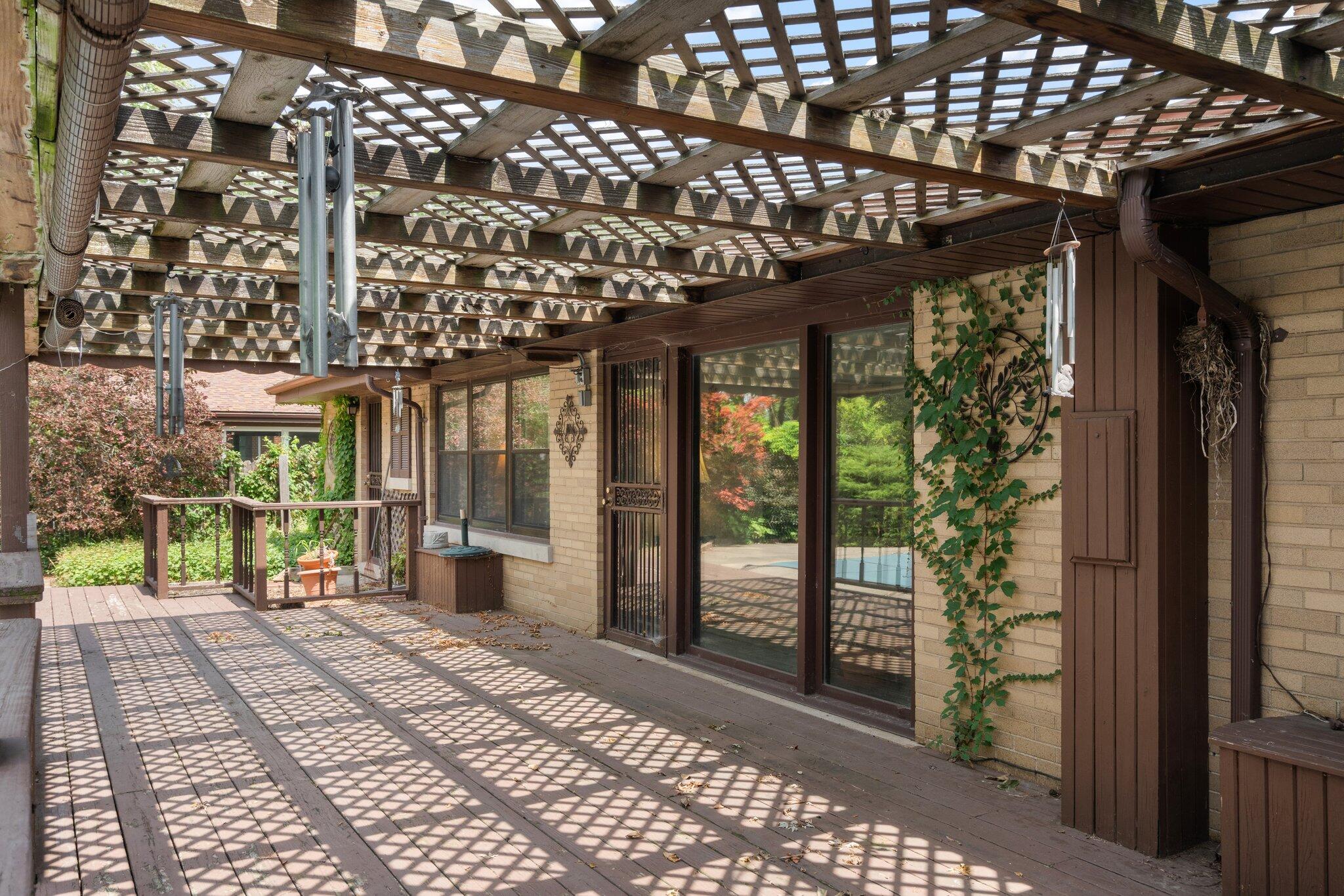 8142 Hawthorne Drive