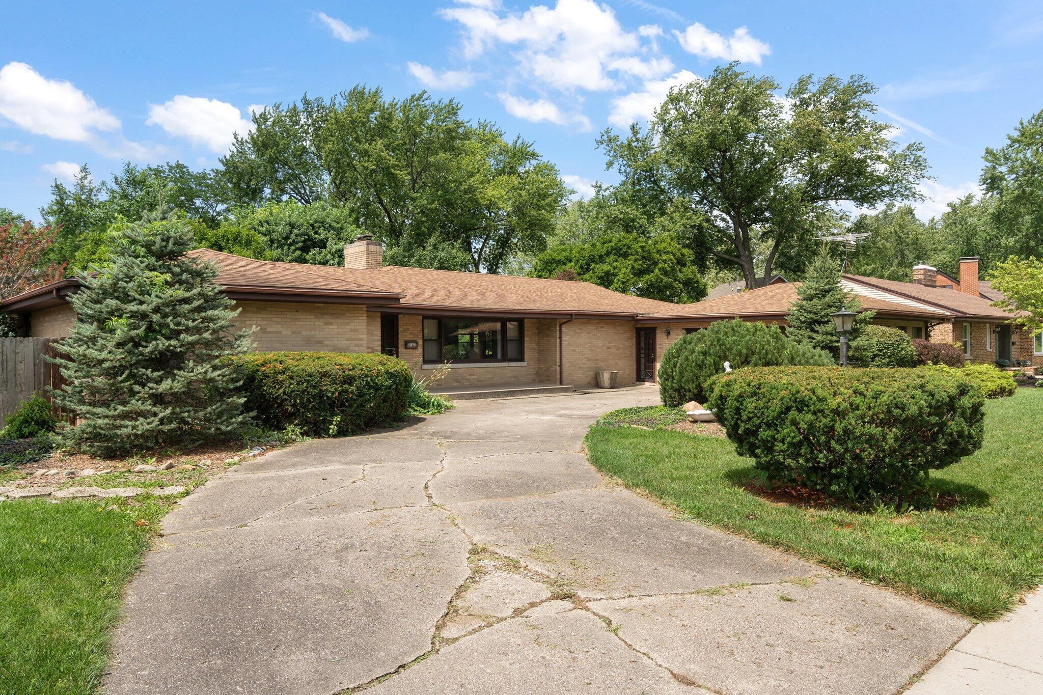 8142 Hawthorne Drive