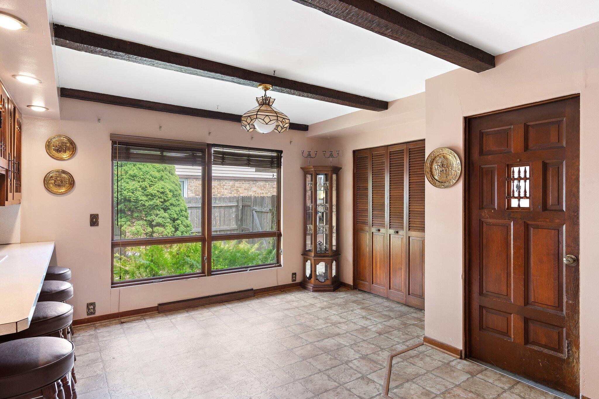 8142 Hawthorne Drive