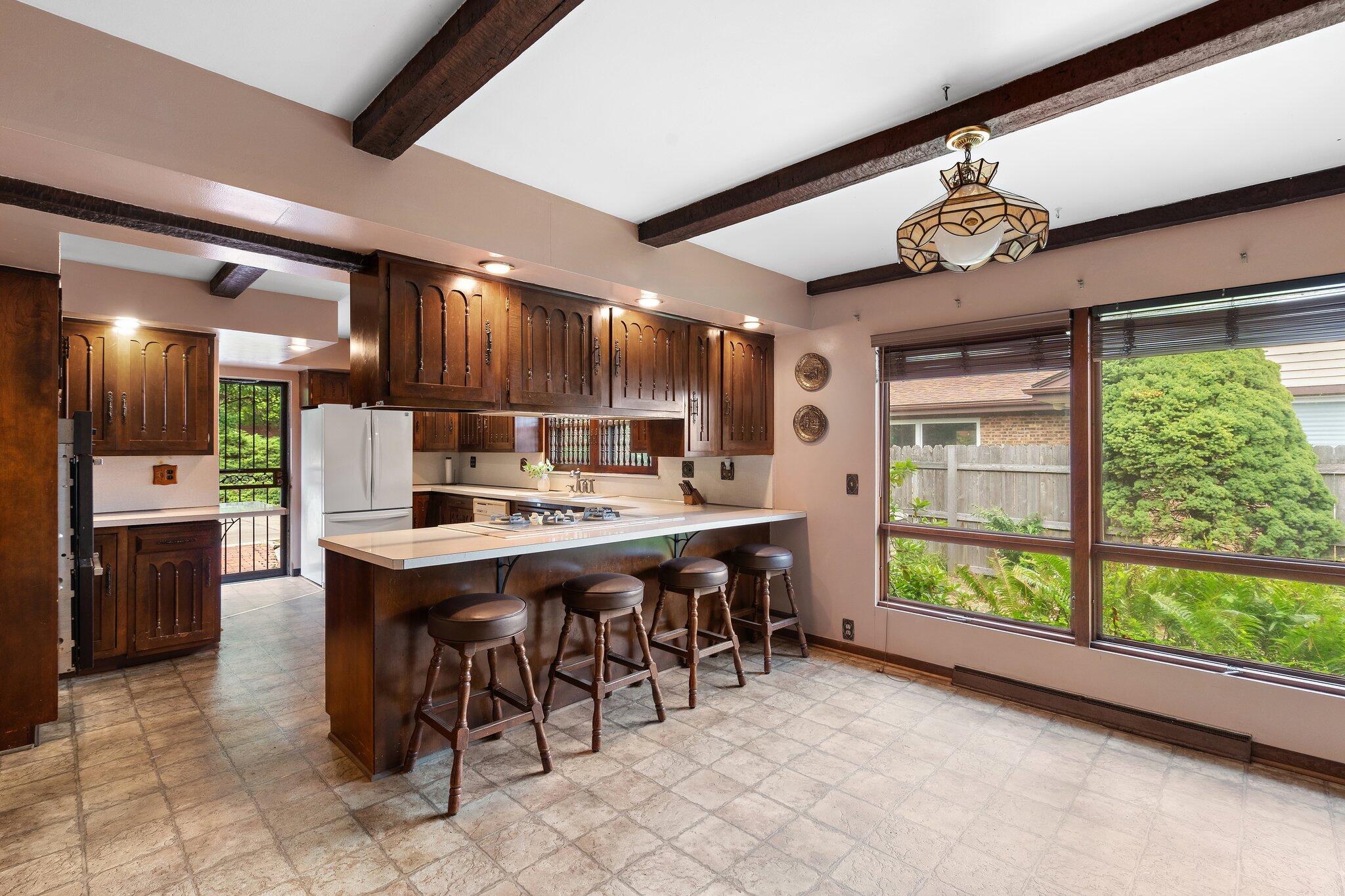 8142 Hawthorne Drive