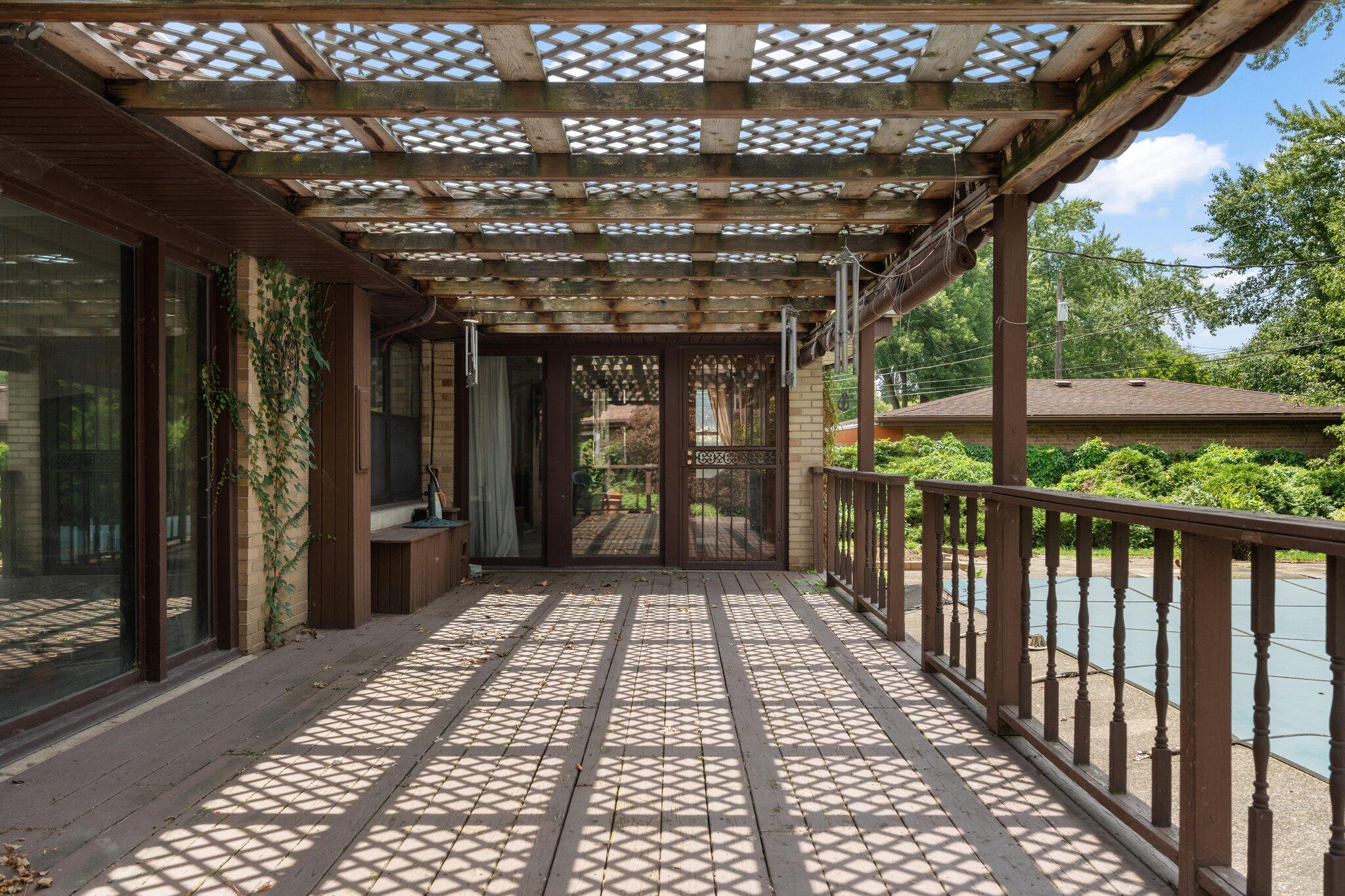 8142 Hawthorne Drive