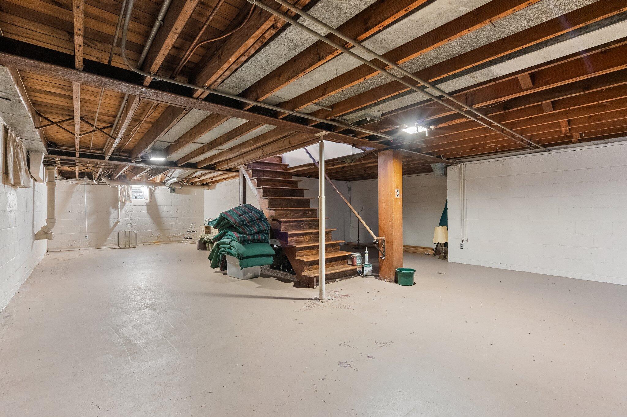 8142 Hawthorne Drive