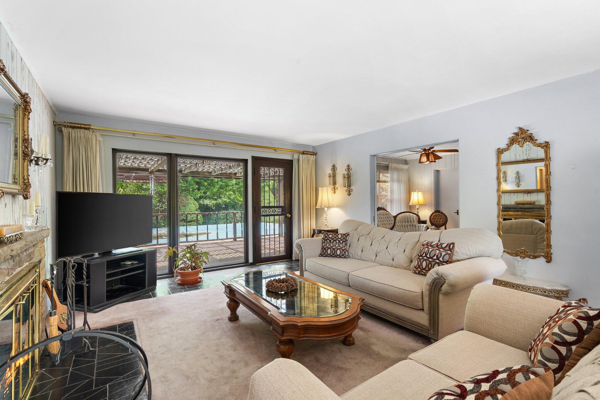 8142 Hawthorne Drive