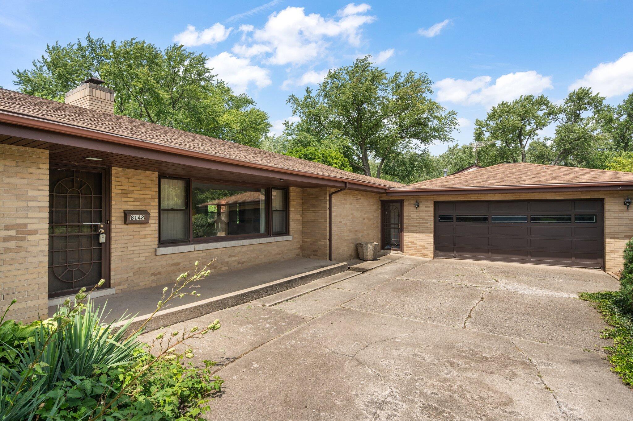 8142 Hawthorne Drive