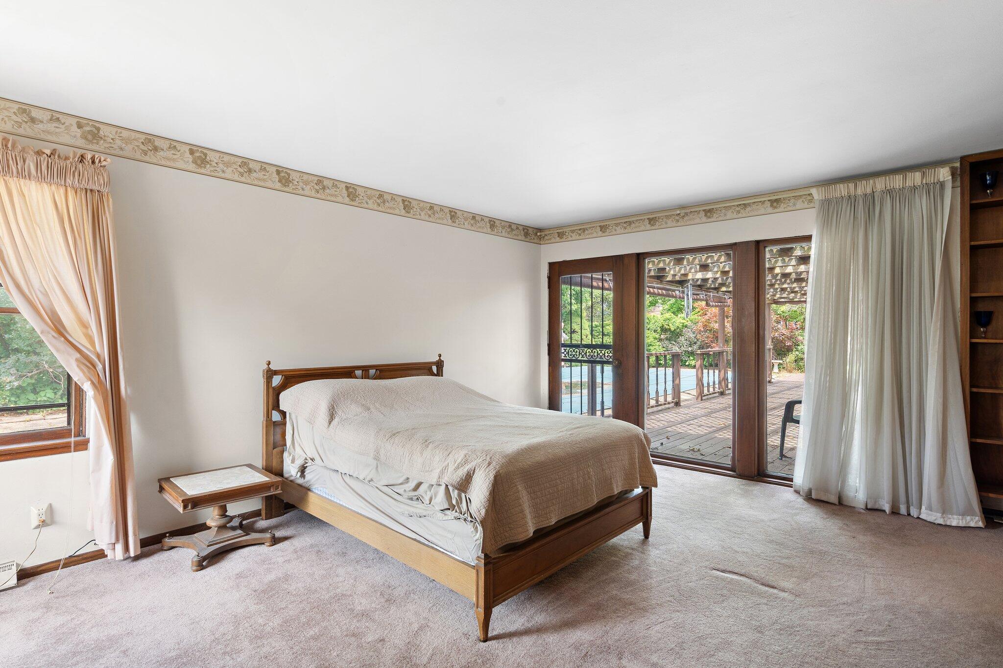 8142 Hawthorne Drive