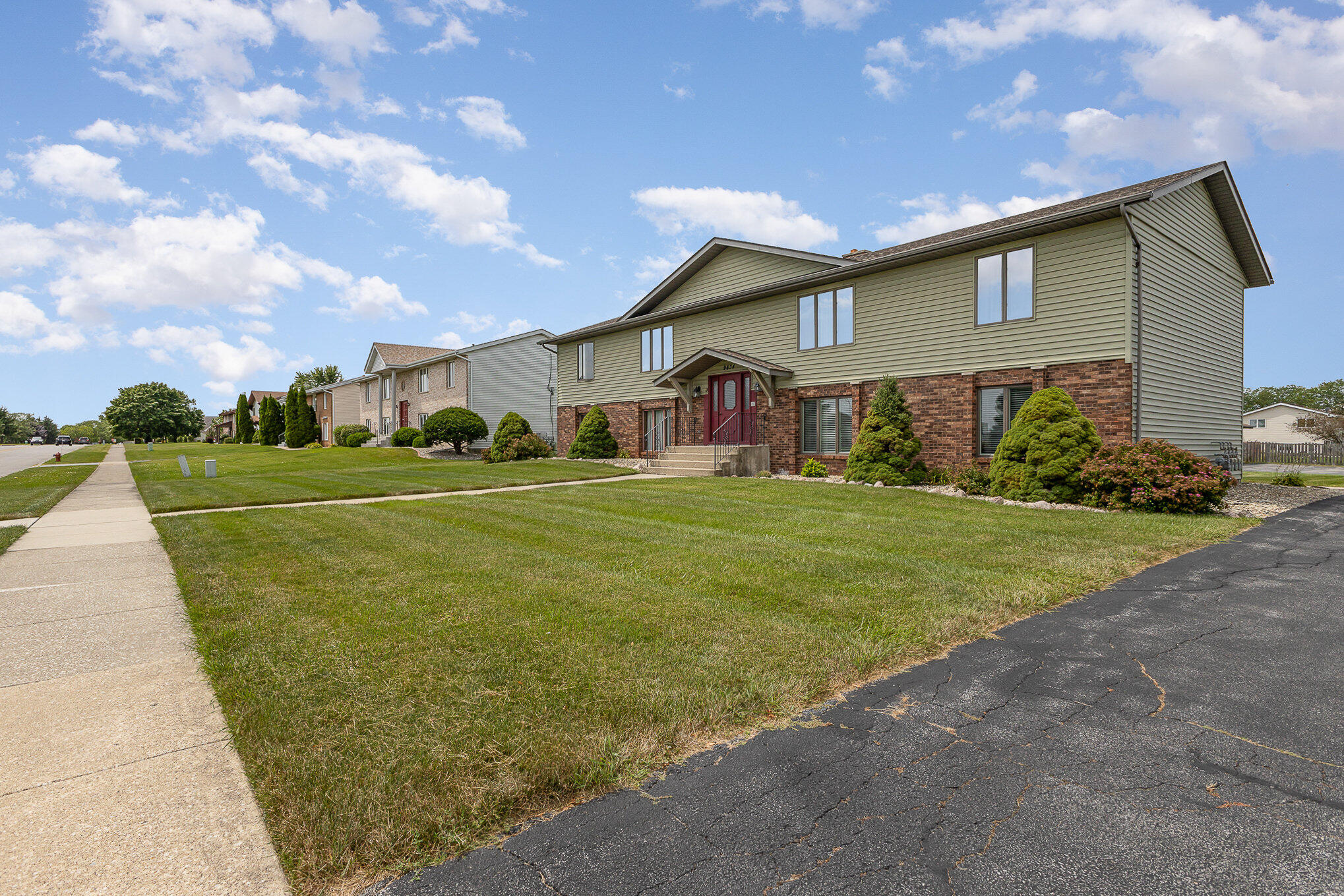 9634 Keilman Street Unit: 1N