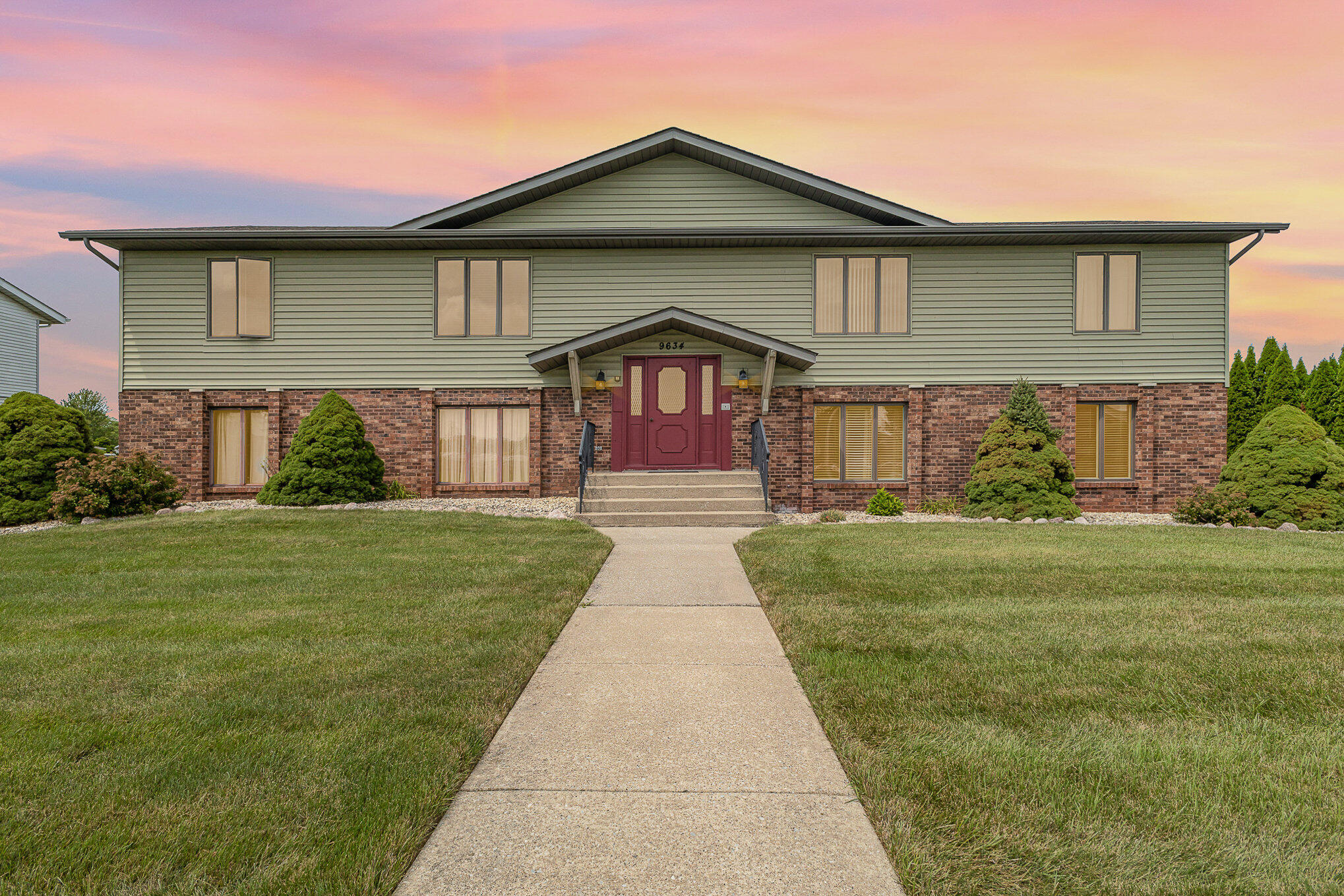9634 Keilman Street Unit: 1N