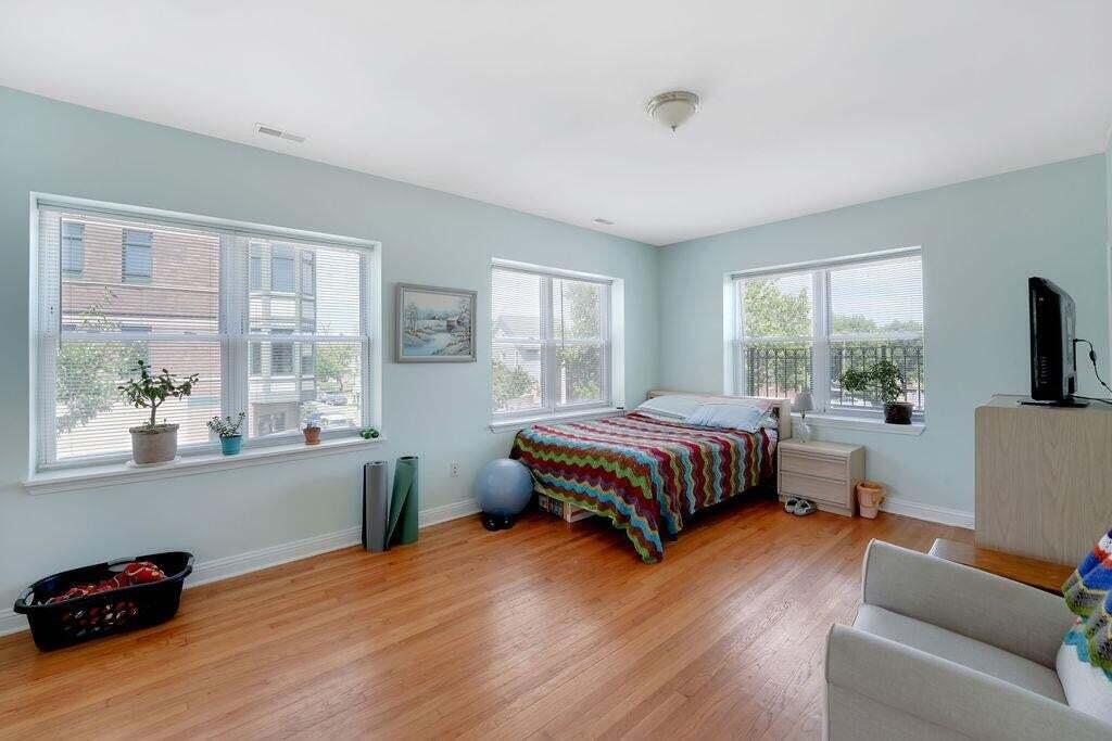 1600 119th Street
