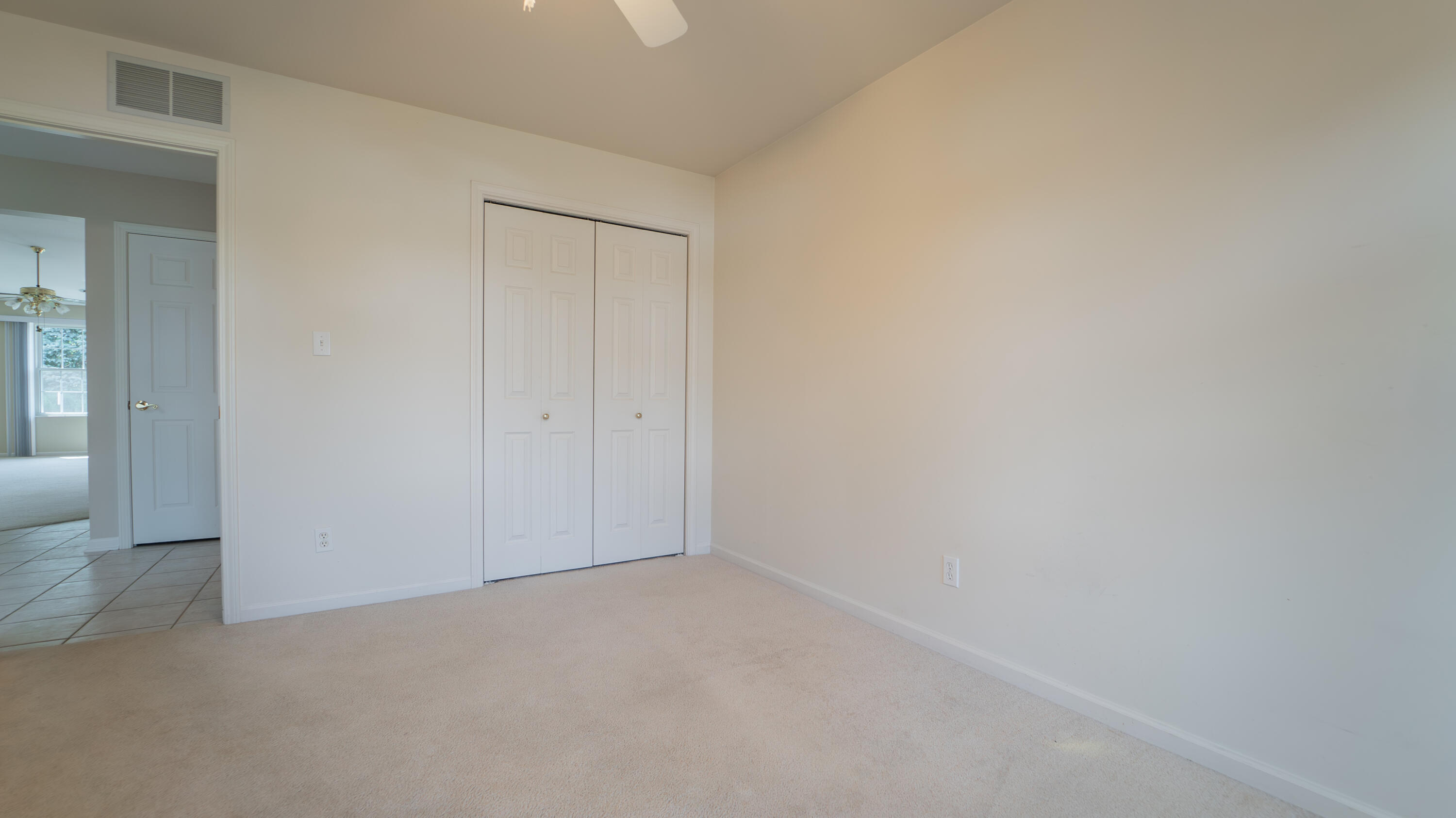 950 Easy Street Unit: B