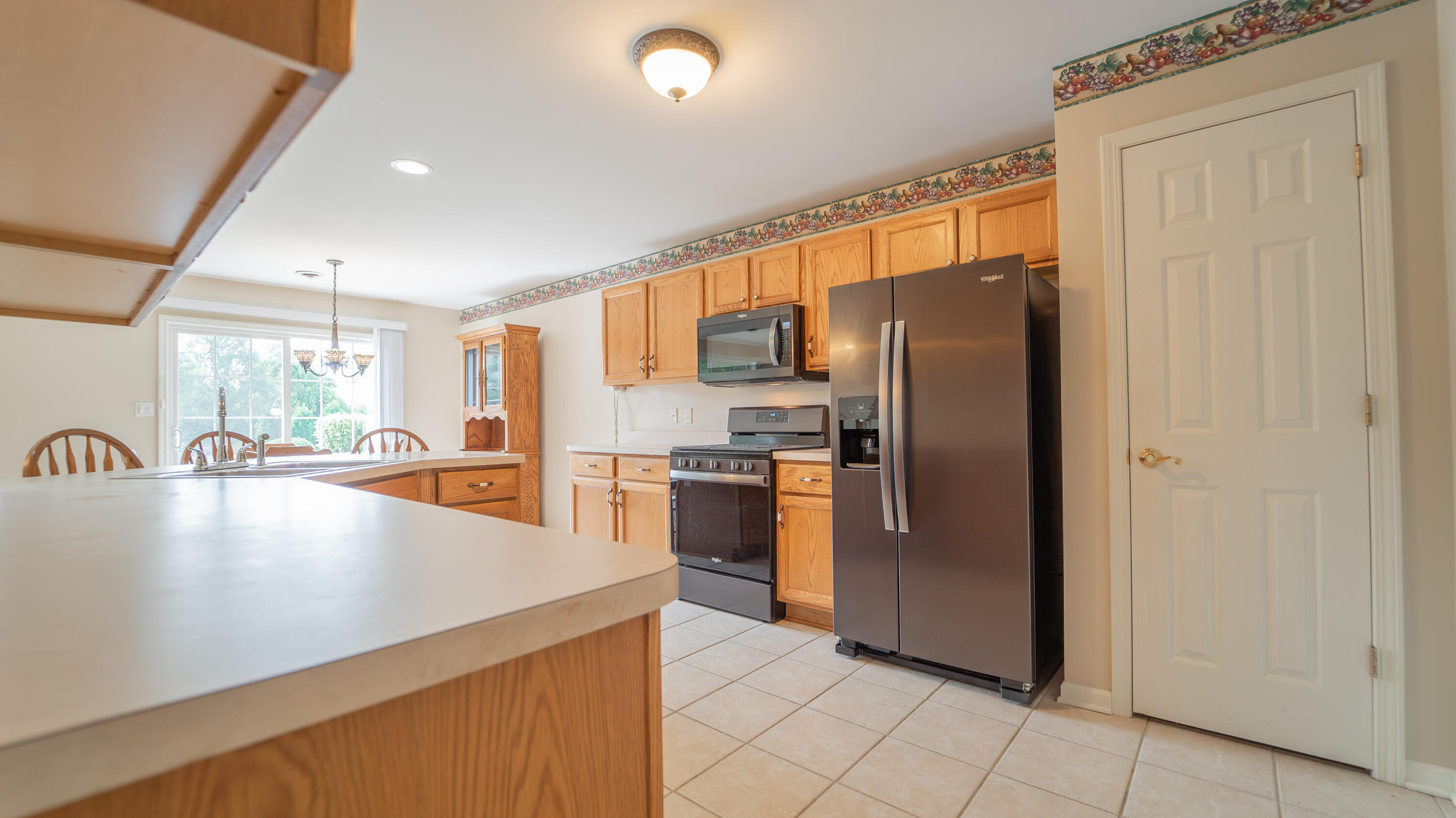 950 Easy Street Unit: B