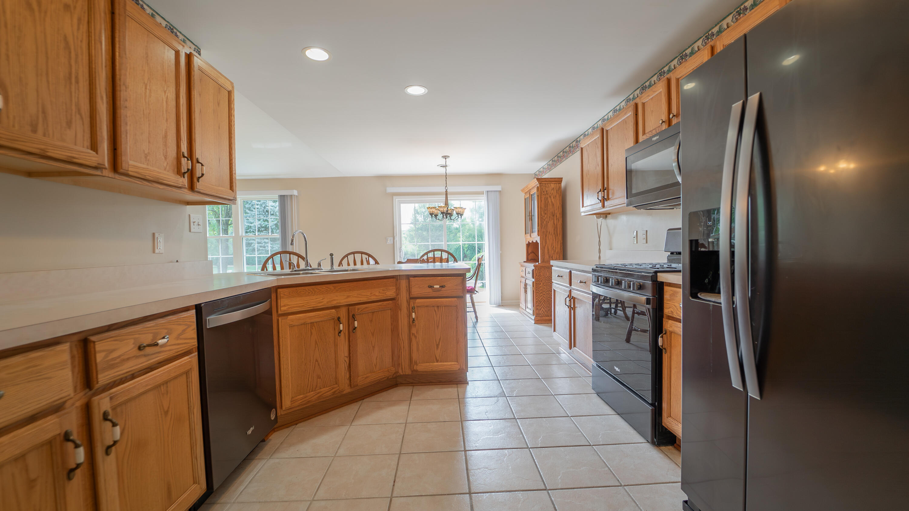 950 Easy Street Unit: B